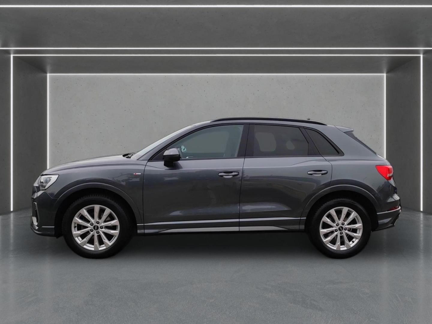 Image about Audi Q3 35 TFSI S tronic