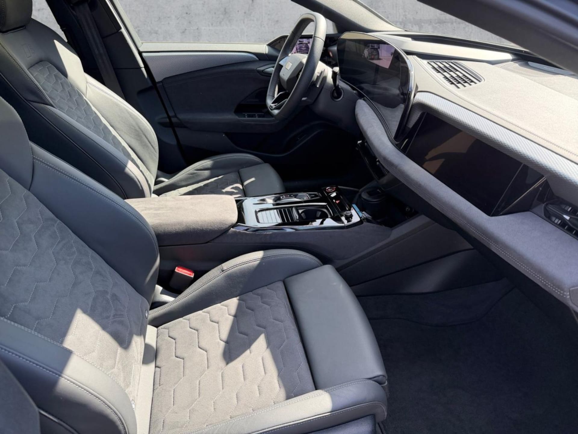 Audi A6 Sportback e-tron edition one