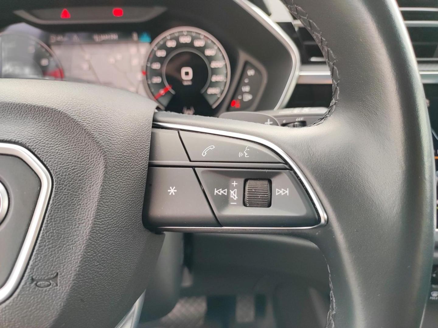 Image about Audi Q3 35 TFSI S tronic