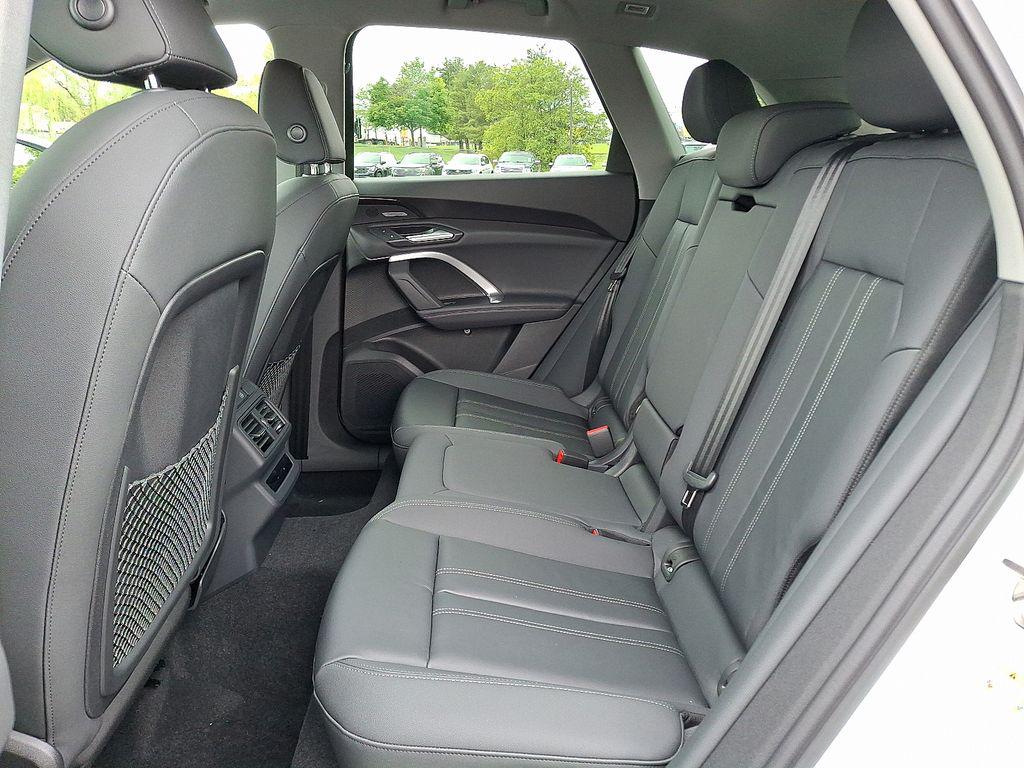 2025 Audi Q5 Premium Plus - Photo 11
