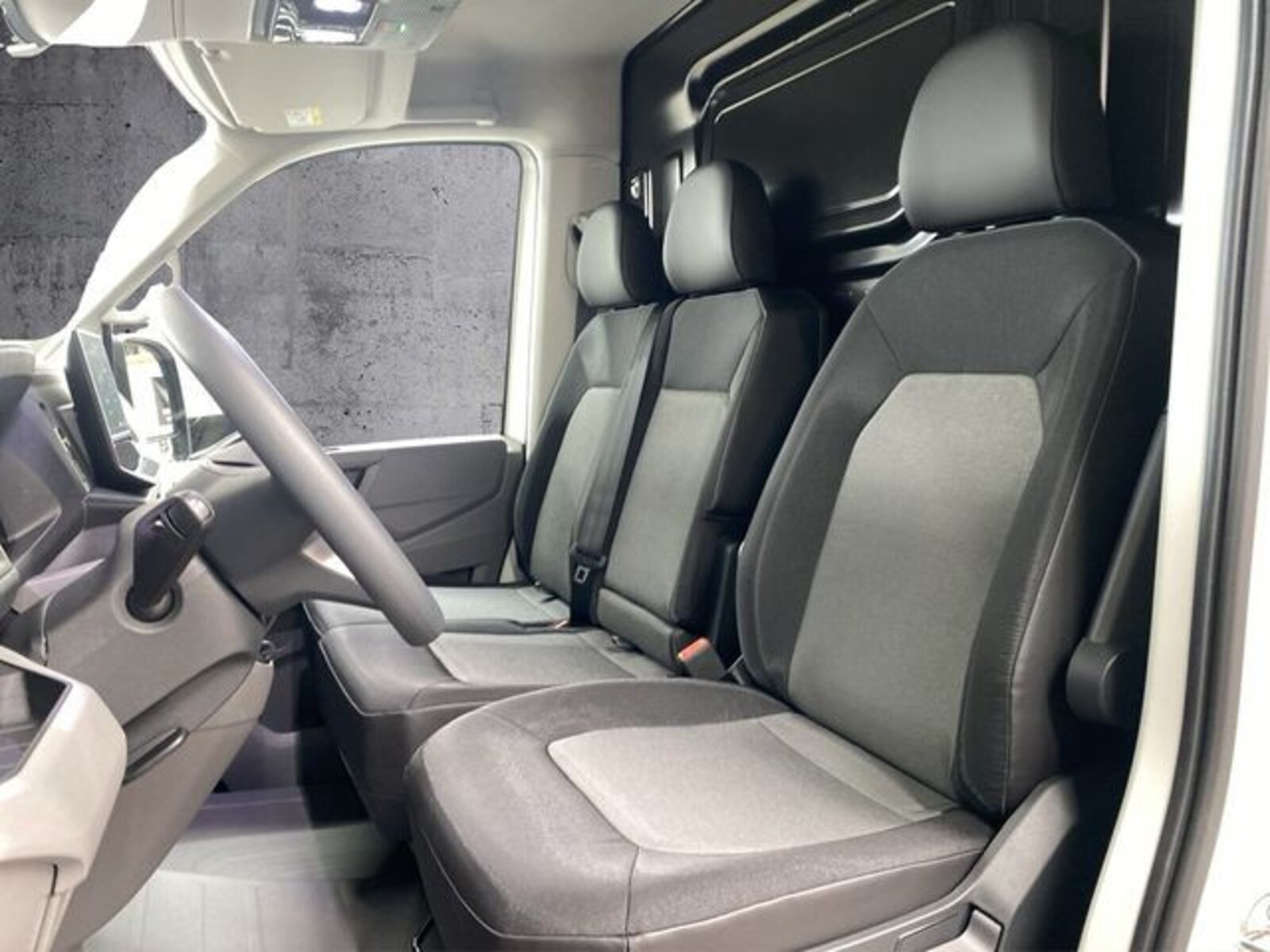 Volkswagen Crafter Kasten mittlerer Radstand – Bild 9