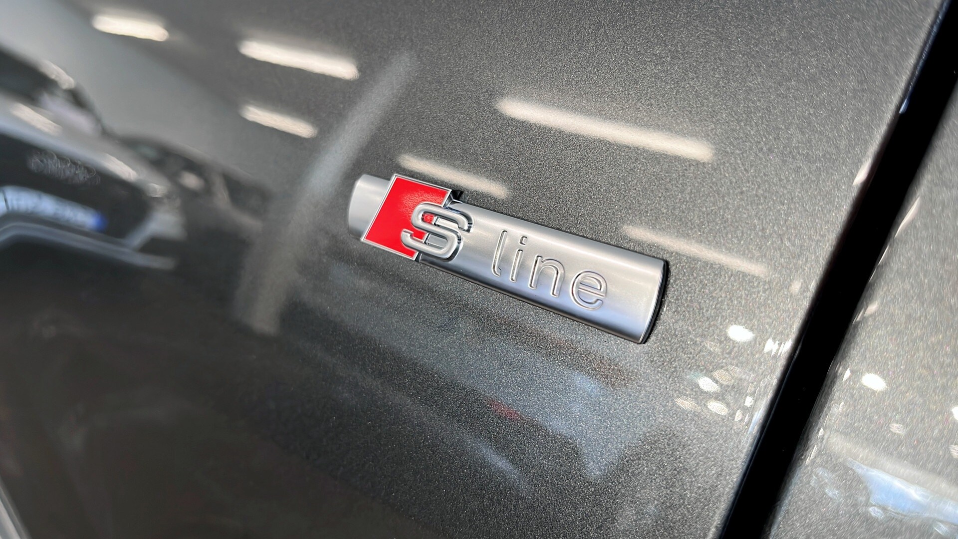 Bild som visar&nbsp;Audi Q8 SUV&nbsp;Q8 SUV TDI quattro 210 kW tiptronic - för mer information kontakta din Audi Partner