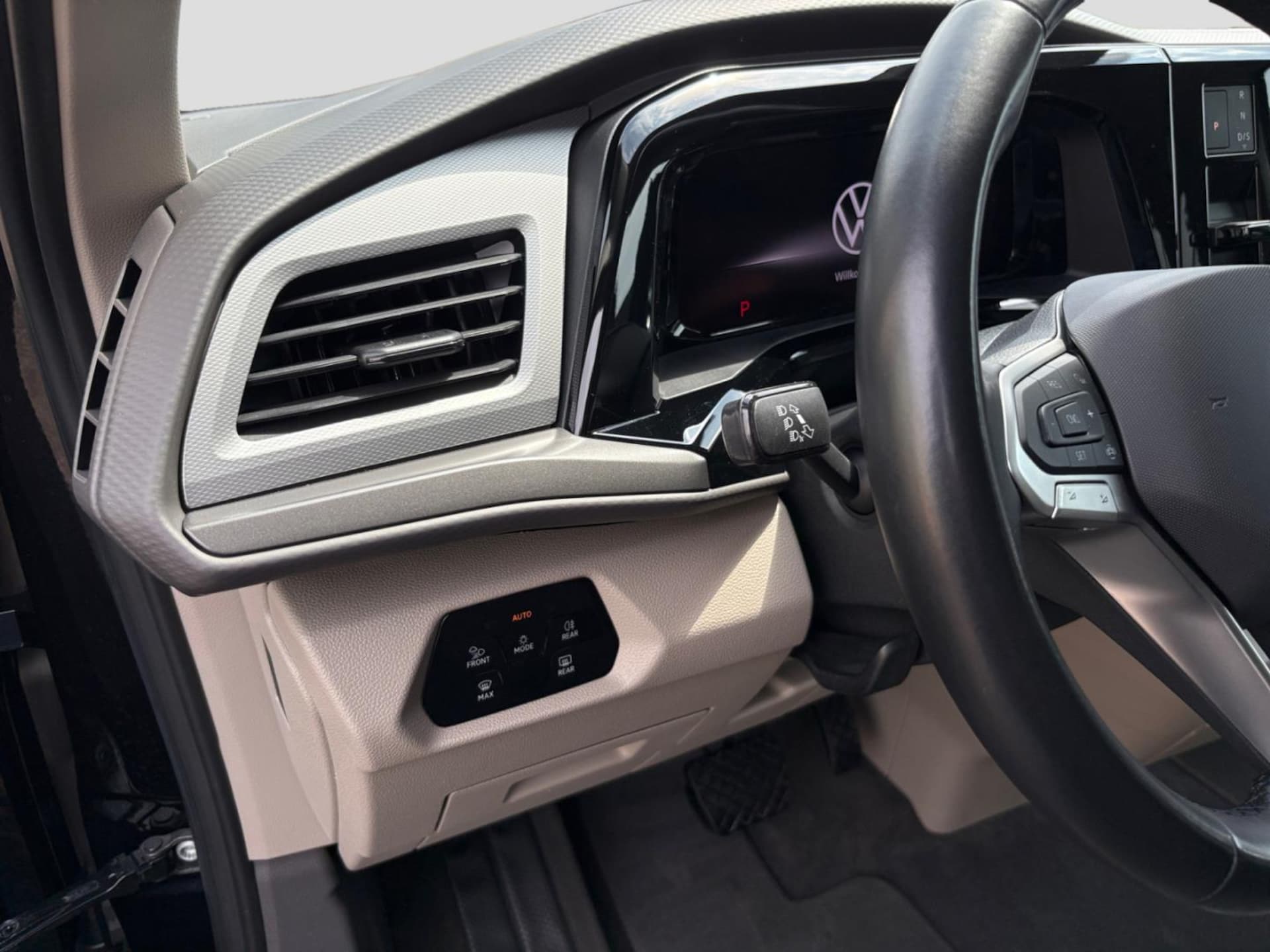 Volkswagen Multivan Basis-Modell