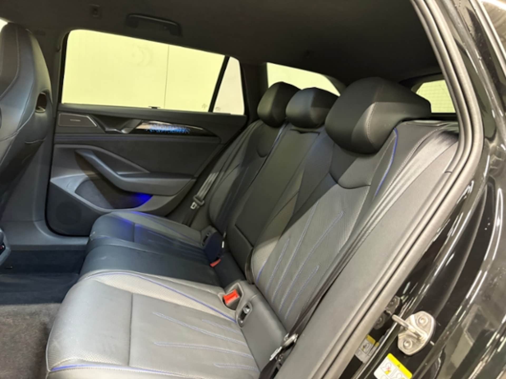 Volkswagen Passat R-Line