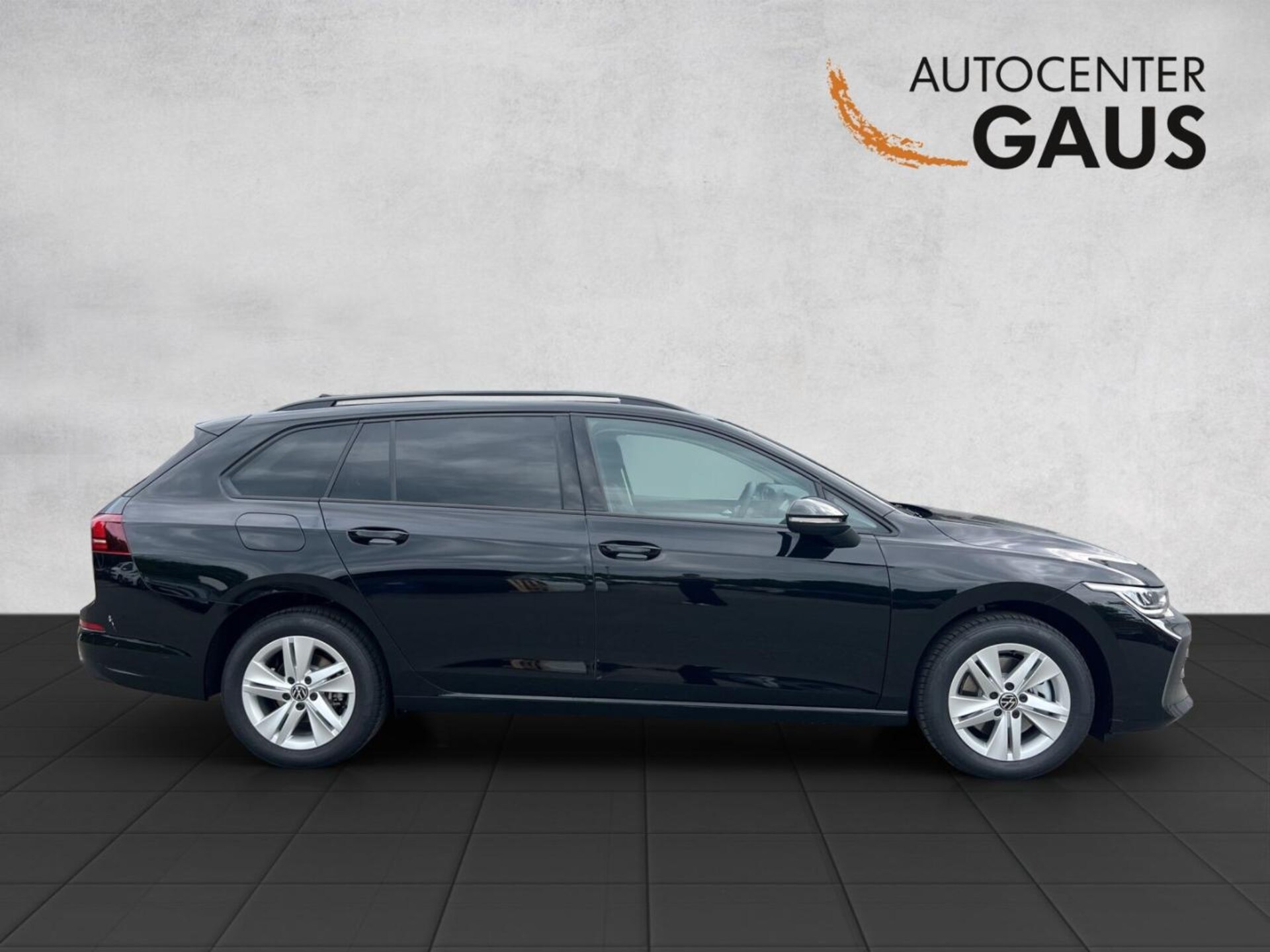 Volkswagen Golf Variant Life