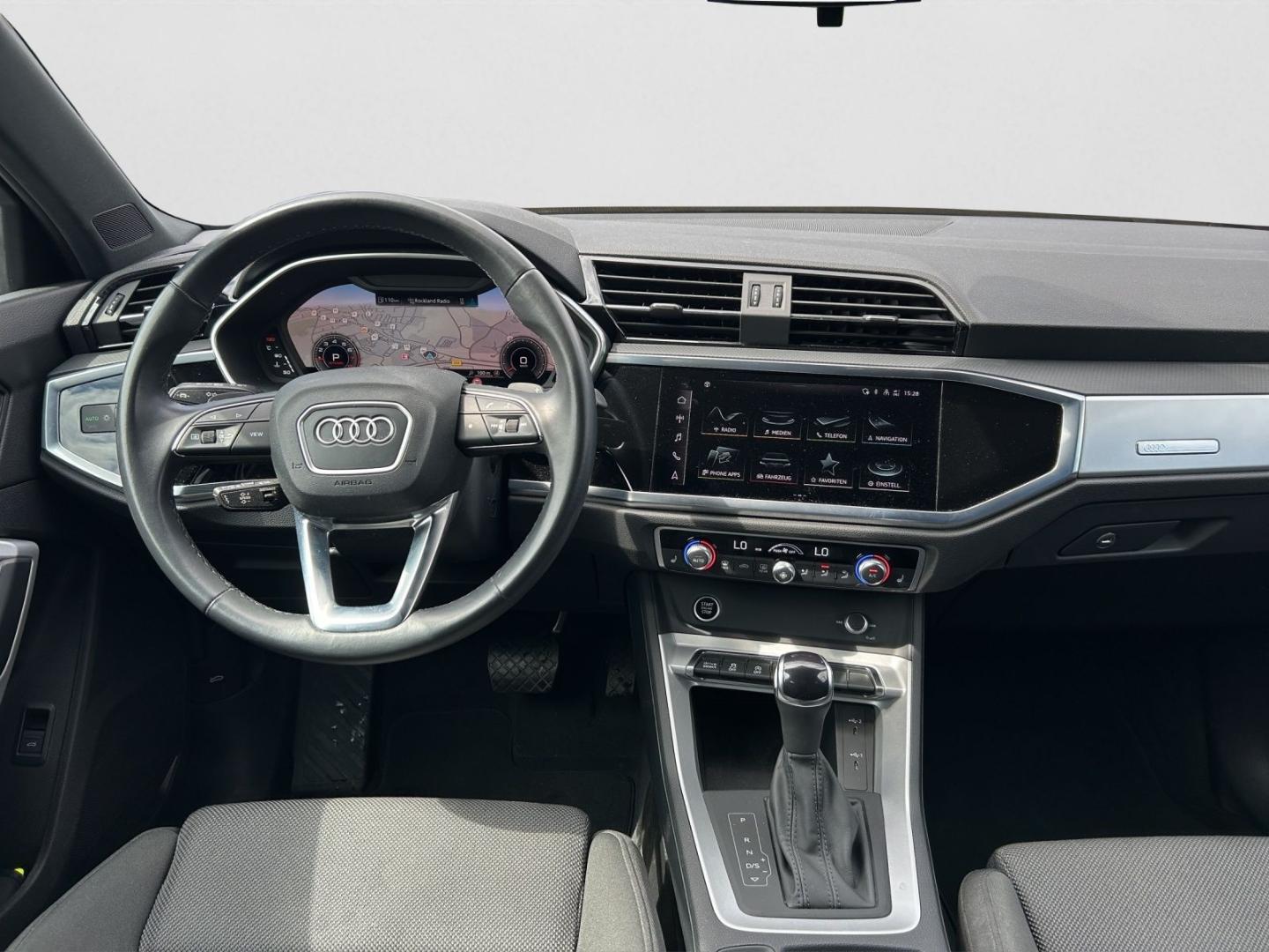 Image about Audi Q3 35 TFSI S tronic
