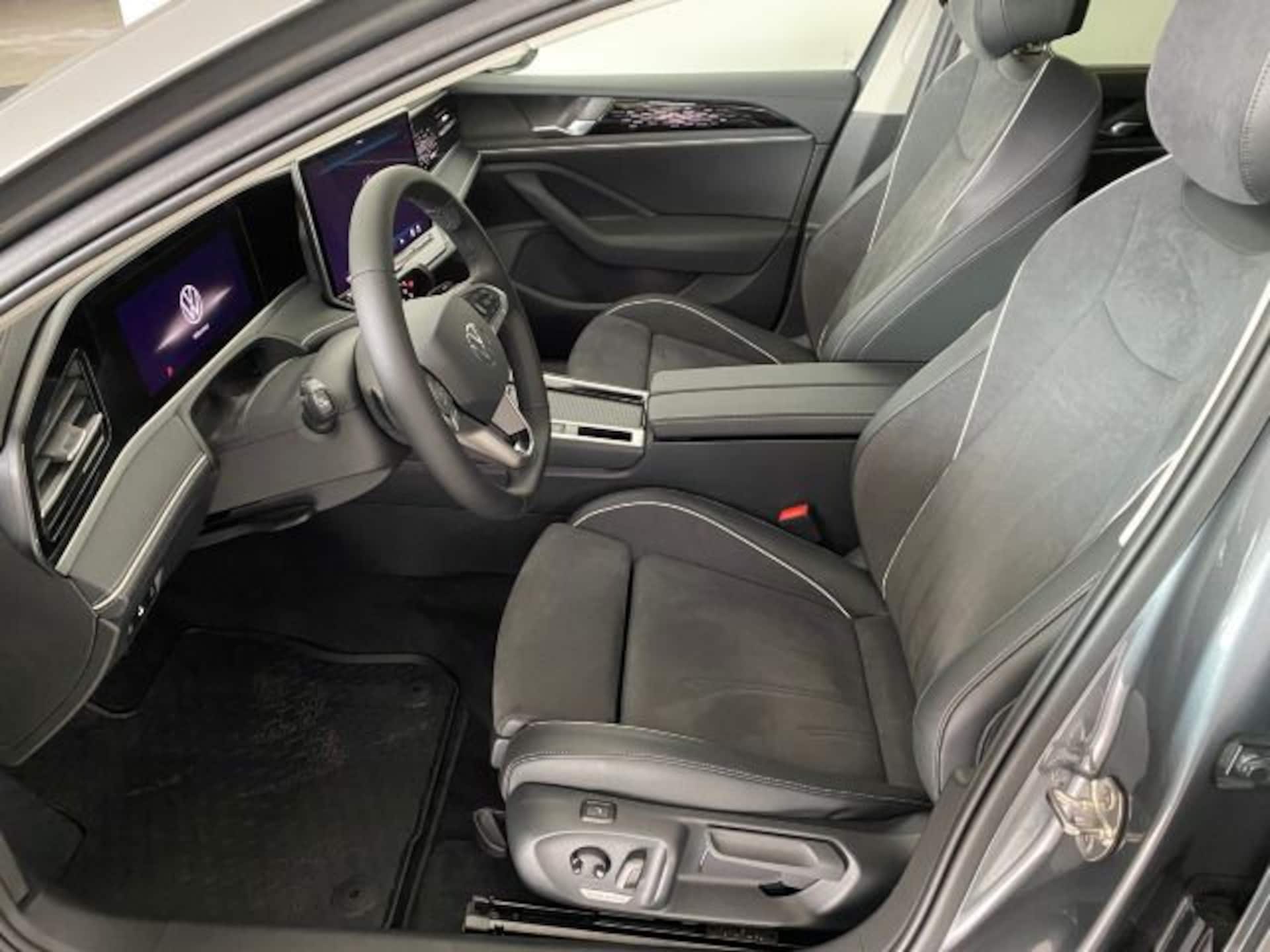 Volkswagen Passat Elegance