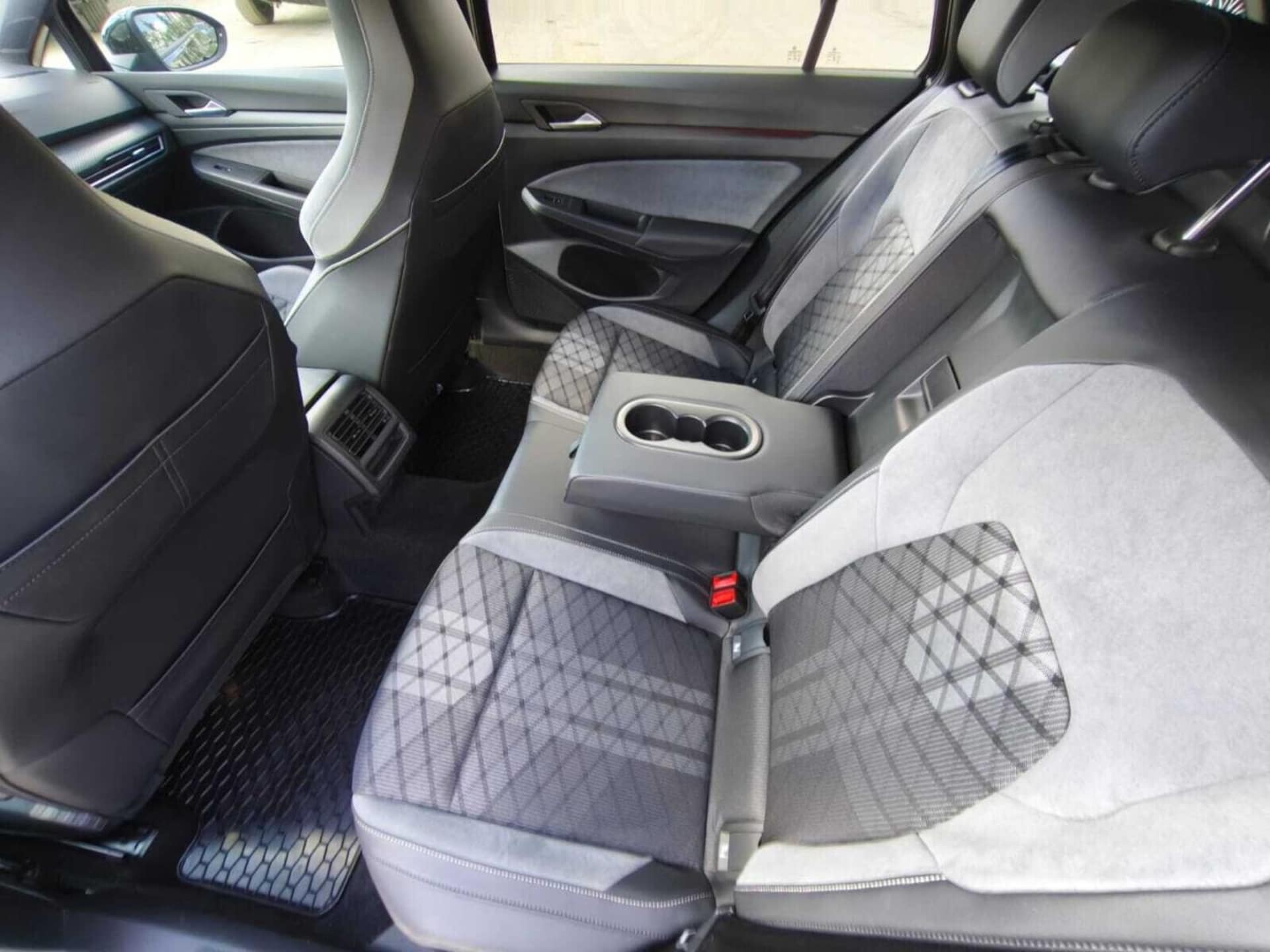 Volkswagen Golf Variant R-Line