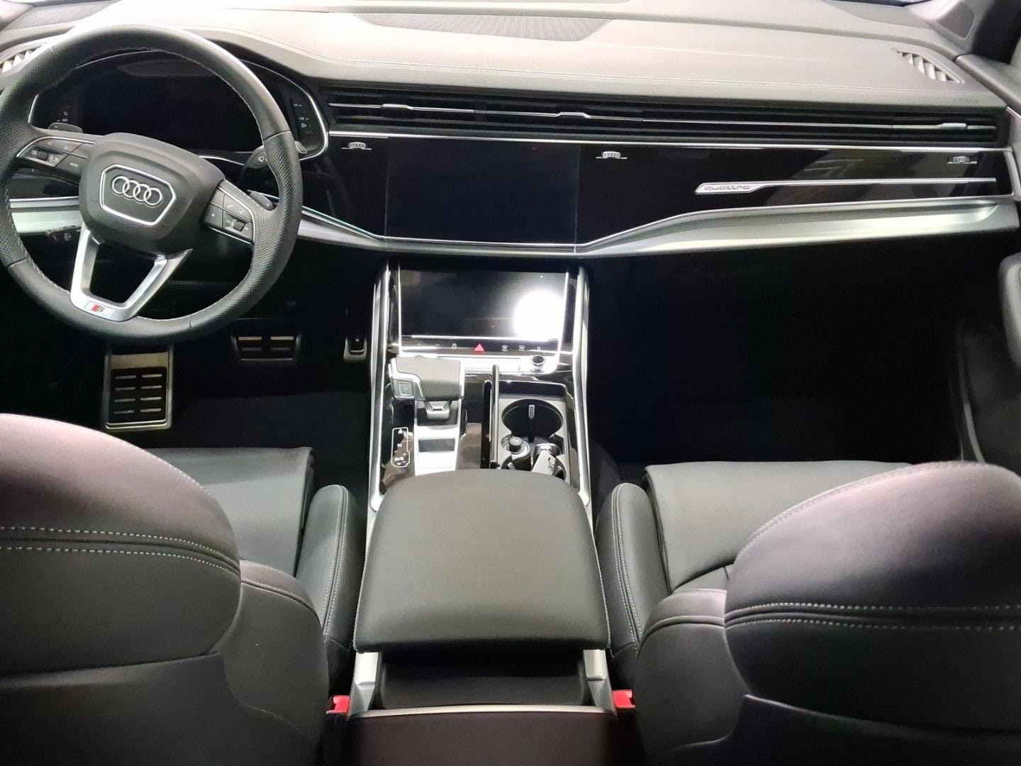 Bild über Audi Q7 SUV S line business TDI quattro 210 kW tiptronic - für weitere Informationen kontaktieren Sie den Audi Partner