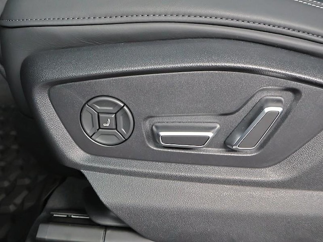 2026 Audi Q8 Prestige - Photo 13