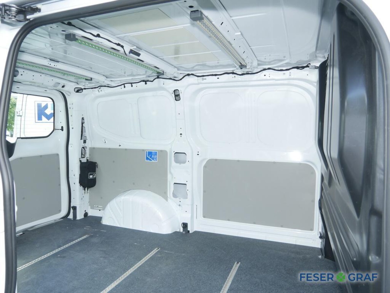 Volkswagen Transporter Kasten kurzer Radstand – Bild 9