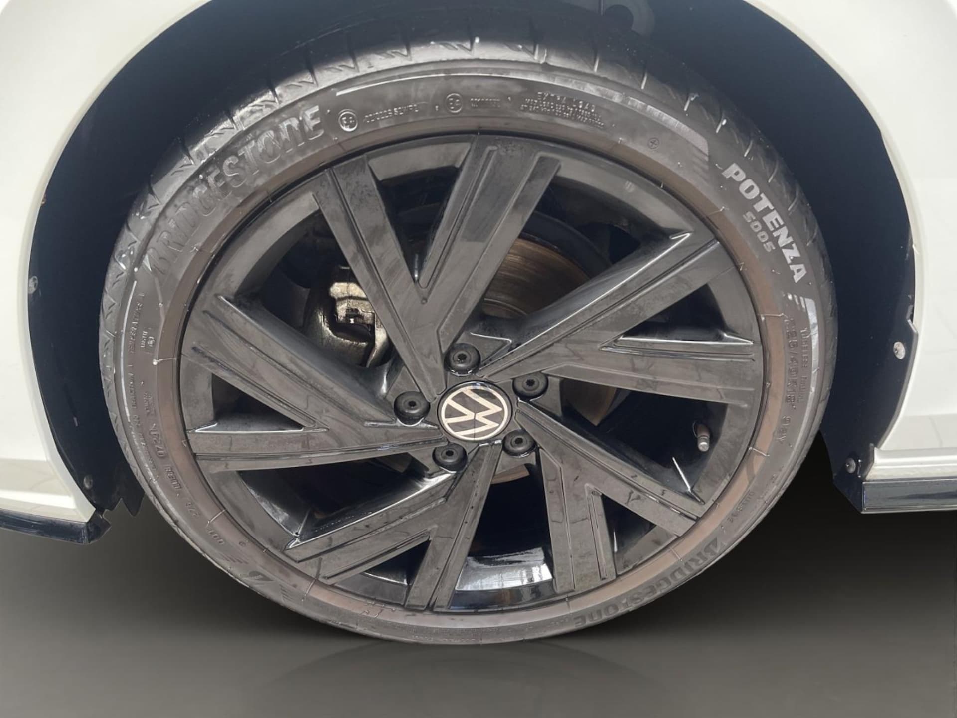 Volkswagen Golf R-Line