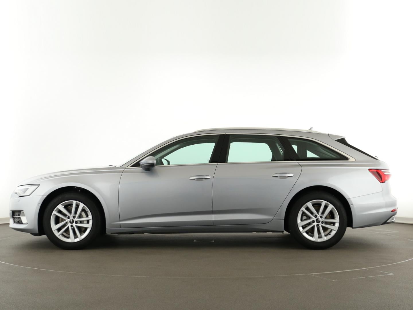 Bild über Audi A6 Avant advanced 45 TDI quattro S tronic - für weitere Informationen kontaktieren Sie den Audi Partner