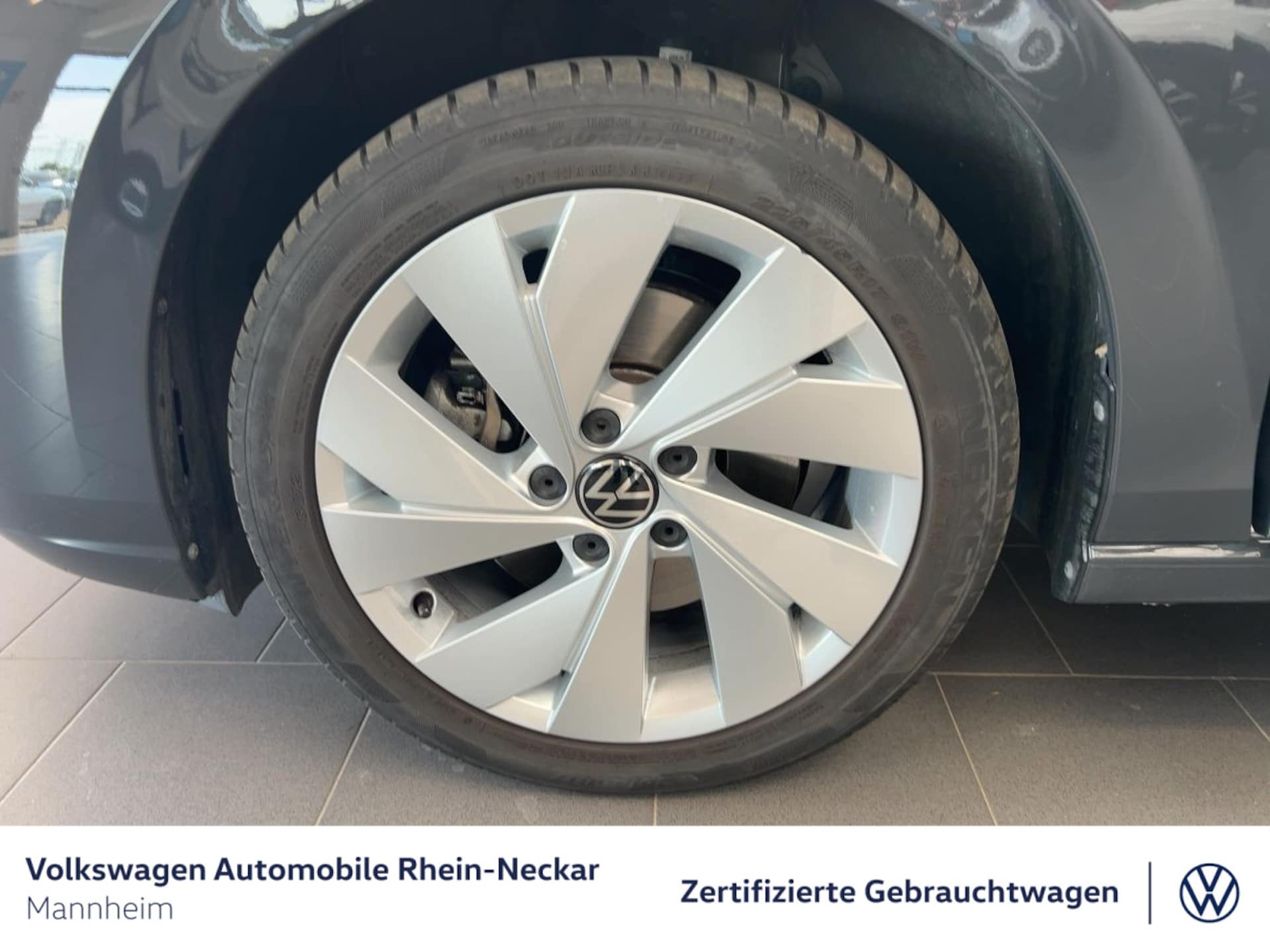 Volkswagen Golf Style