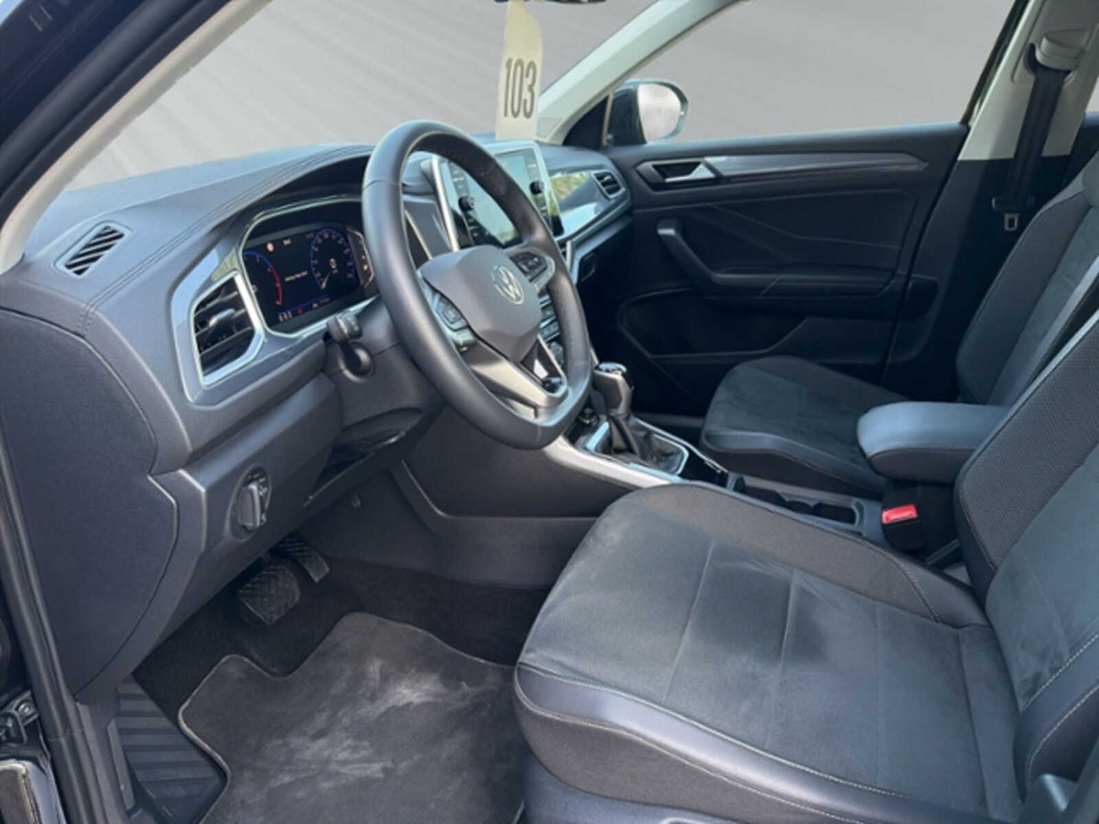 Volkswagen T-Roc – Bild 12