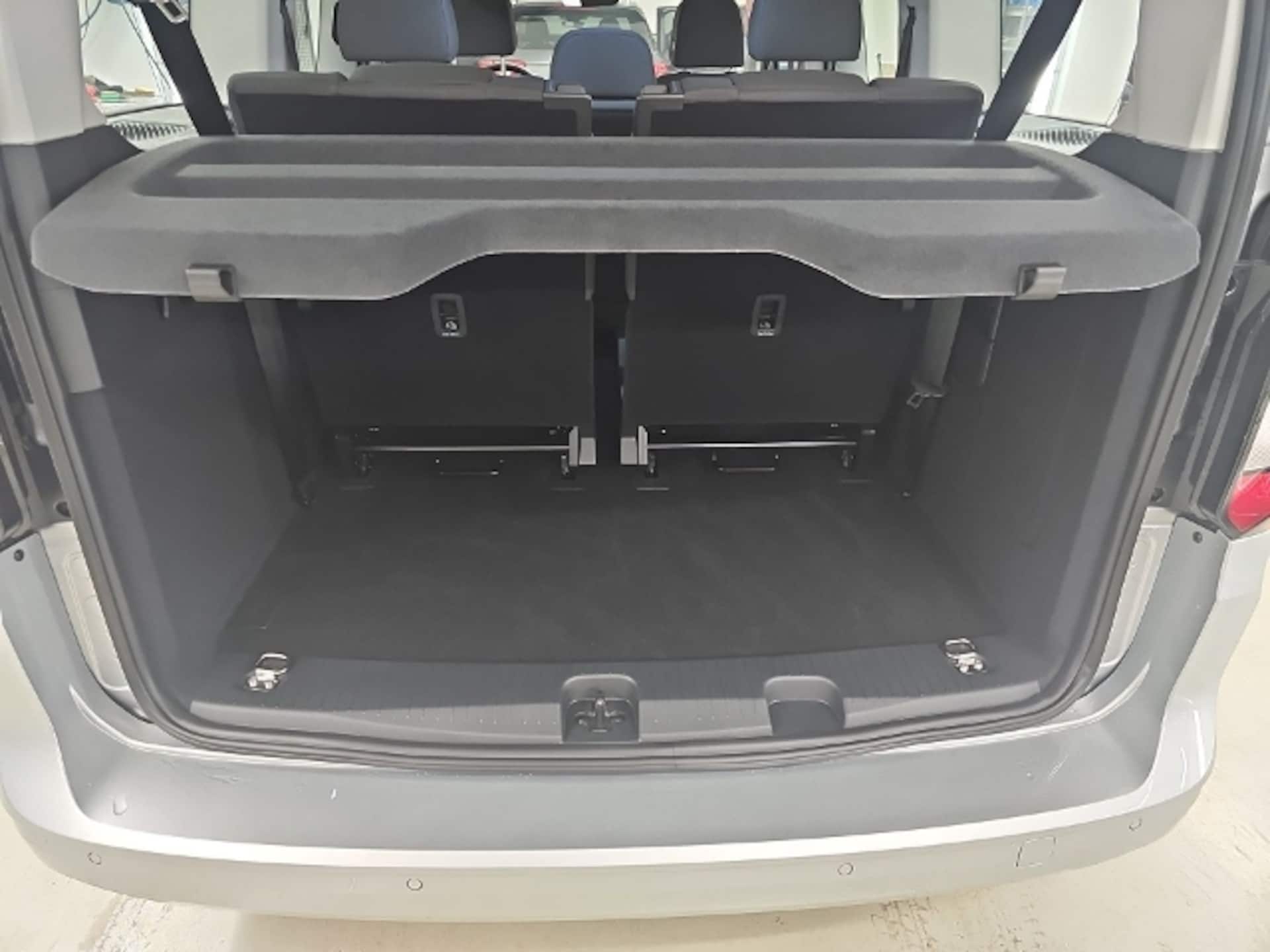 Volkswagen Caddy Maxi Basis-Modell