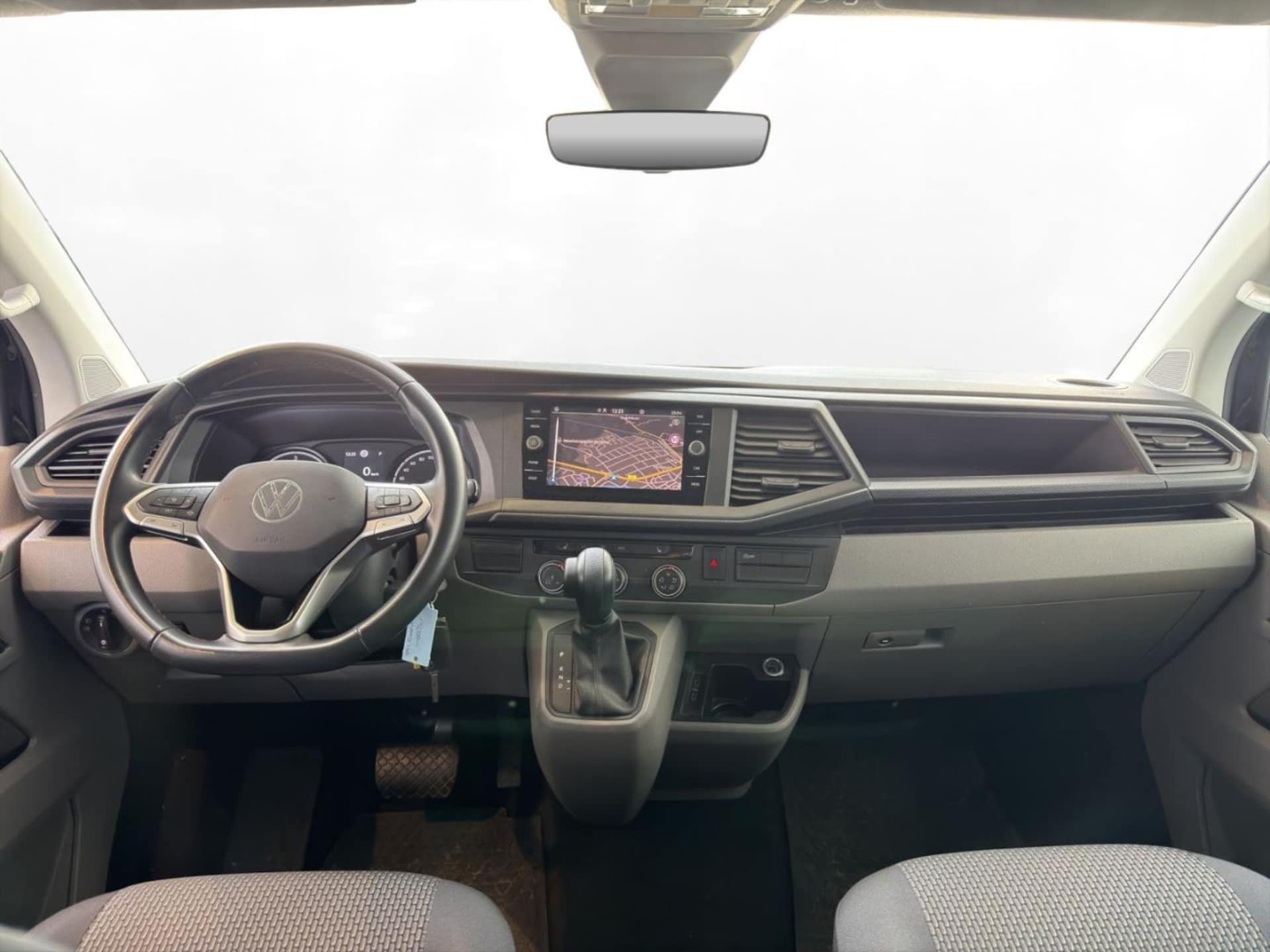 Volkswagen T6.1 Transporter Kombi kurzer Radstand