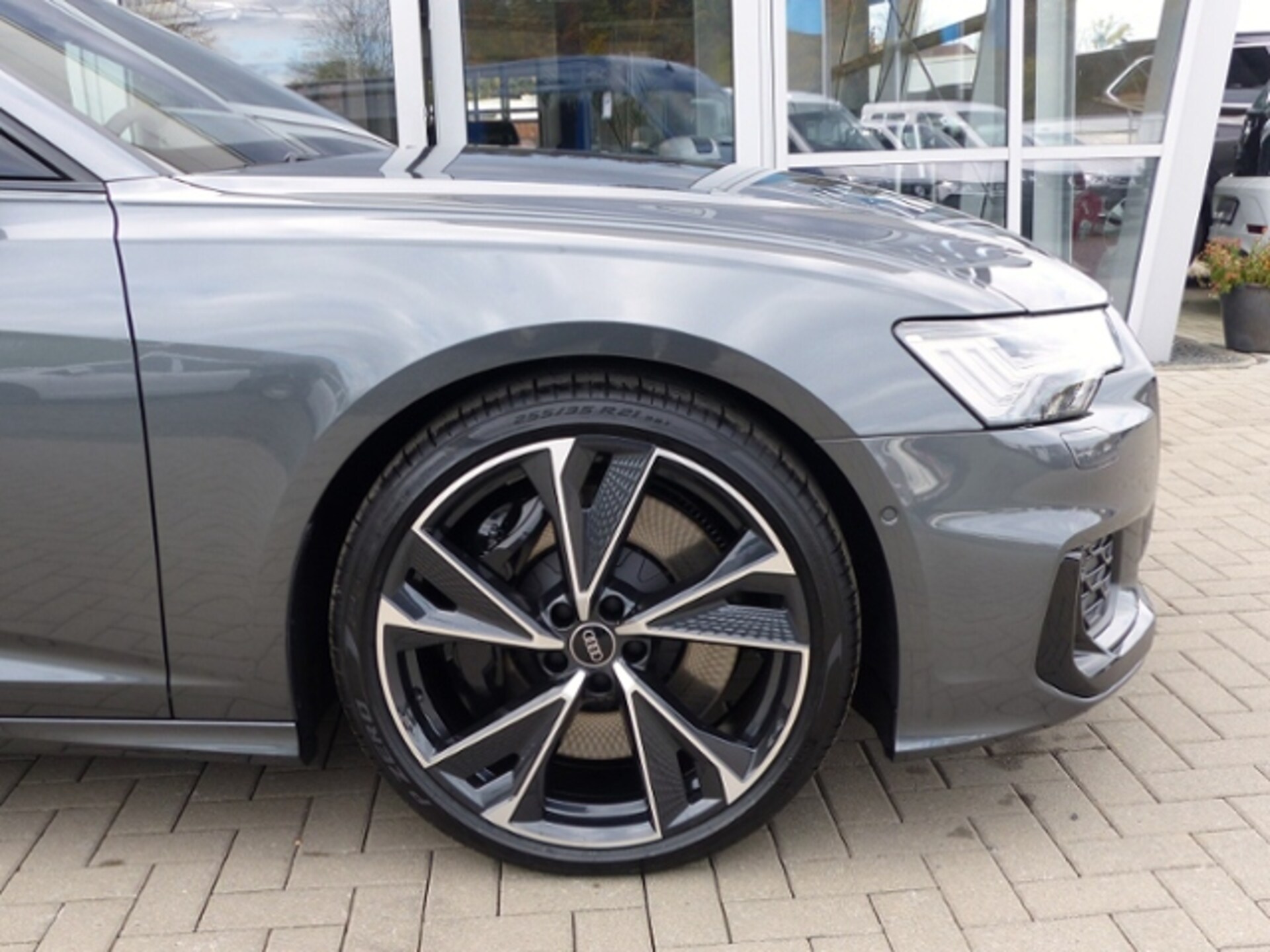 Audi S6 Avant