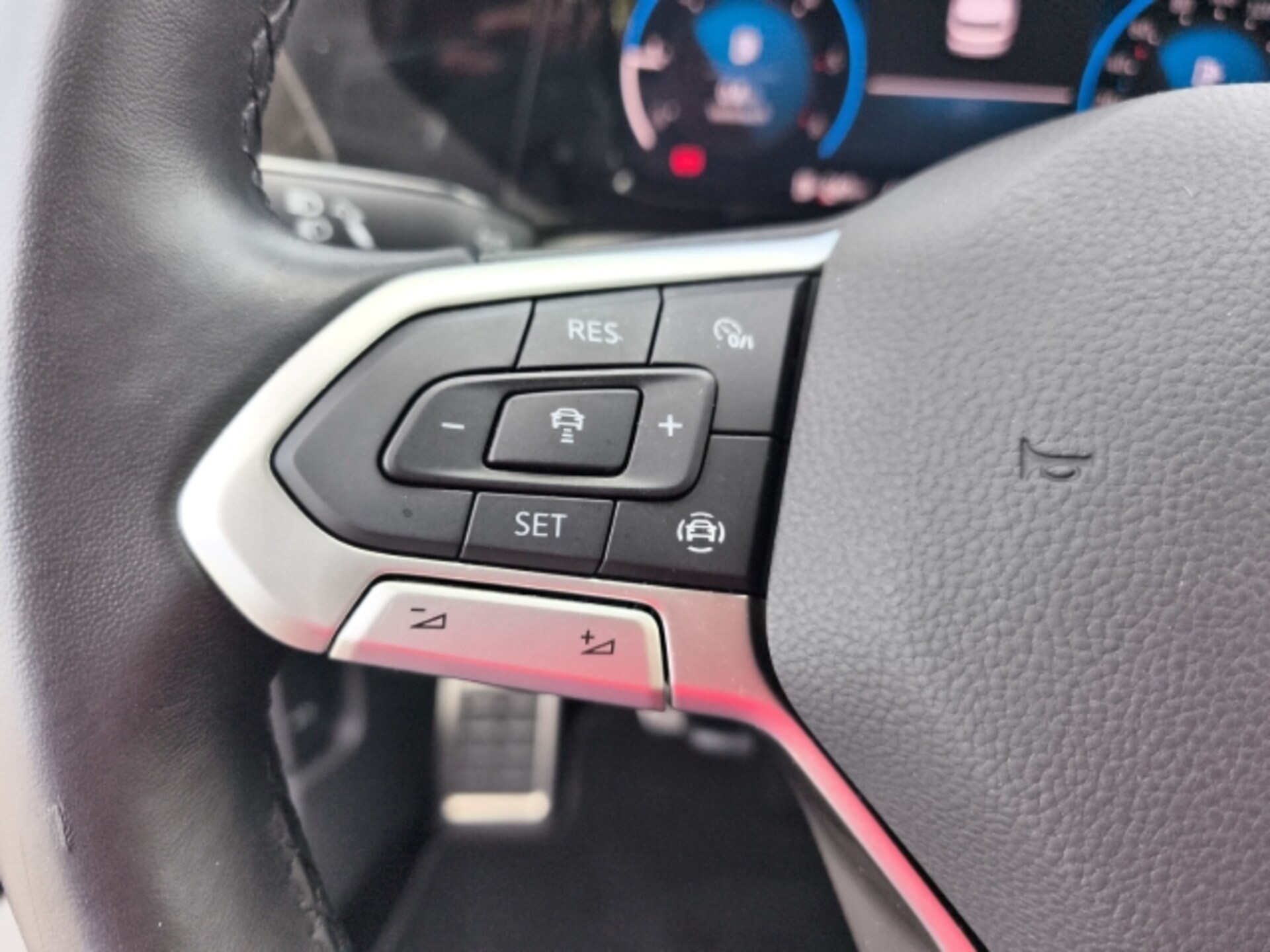 Volkswagen Golf Active