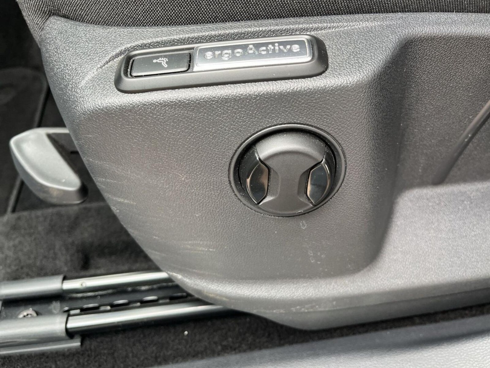 Volkswagen Tiguan – Bild 27