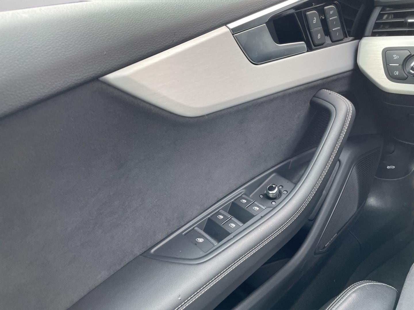 Bild über Audi S5 Cabriolet TFSI quattro tiptronic - für weitere Informationen kontaktieren Sie den Audi Partner