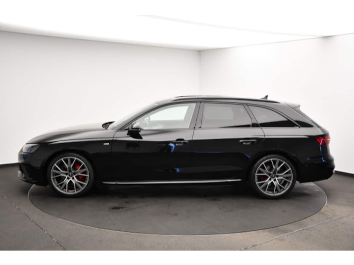 Bild über Audi A4 Avant S line 40 TFSI S tronic - für weitere Informationen kontaktieren Sie den Audi Partner
