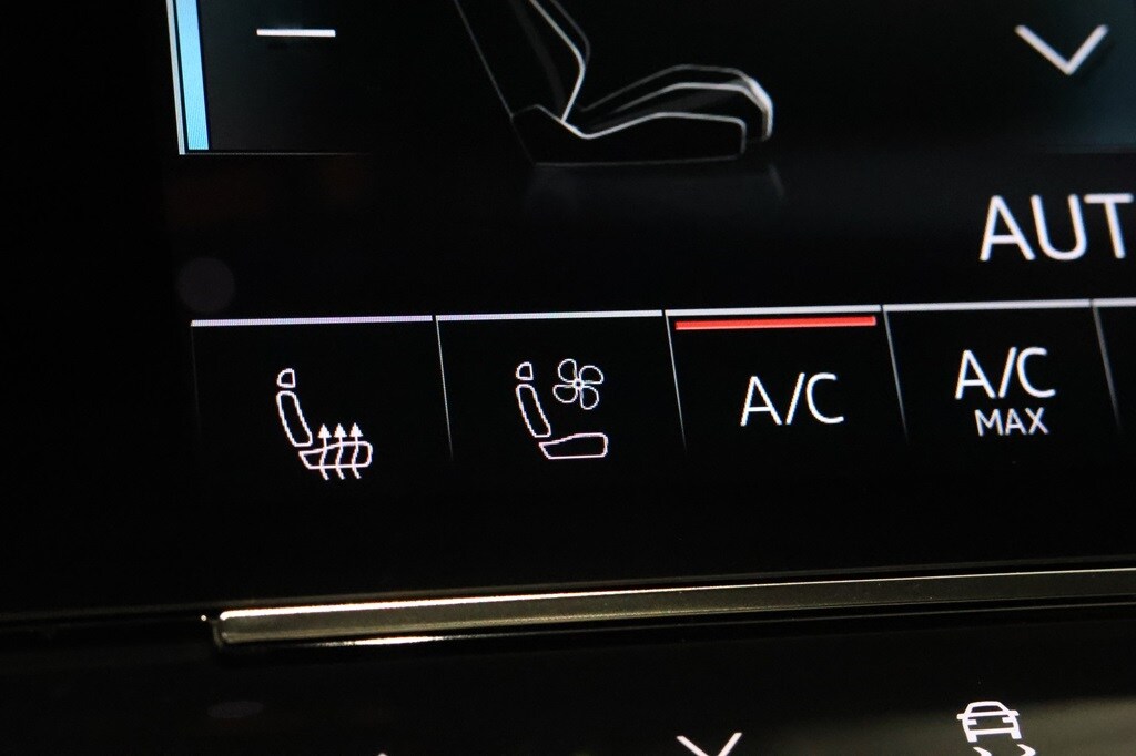 Bild som visar&nbsp;Audi RS 6 Avant&nbsp;RS 6 Avant performance 630 hk tiptronic - för mer information kontakta din Audi Partner