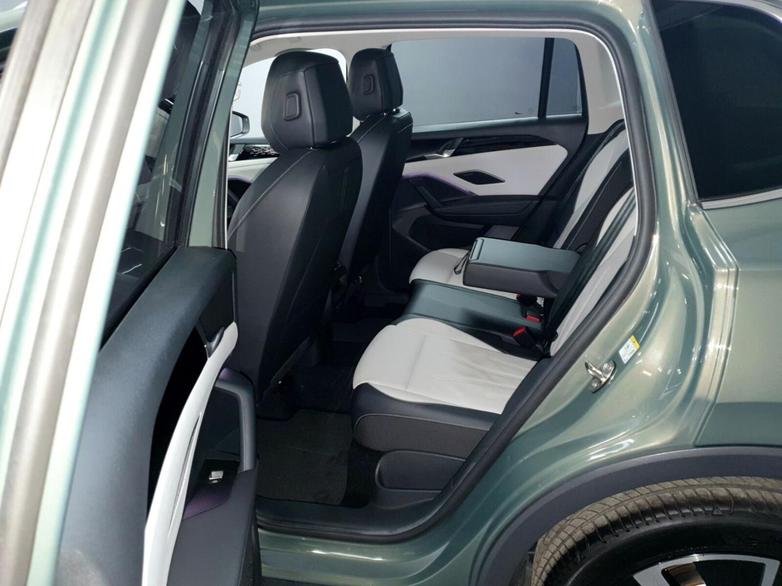 Volkswagen Tiguan – Bild 10