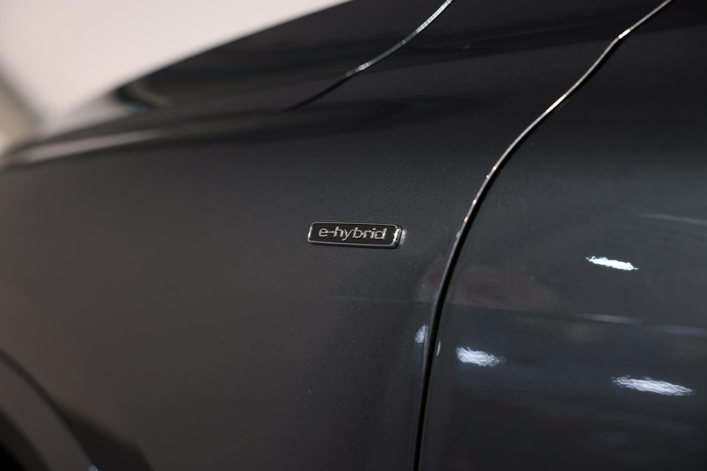 Image about Audi Q5 SUV e-hybrid quattro S tronic