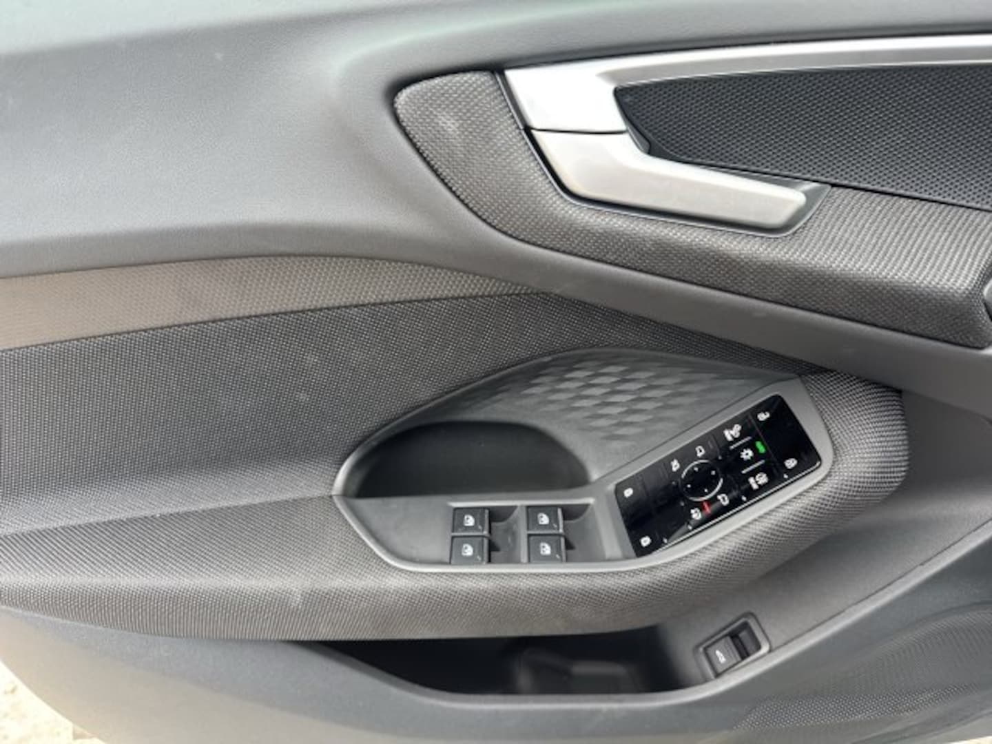 Bild über Audi A5 Avant TDI 150 kW S tronic - für weitere Informationen kontaktieren Sie den Audi Partner