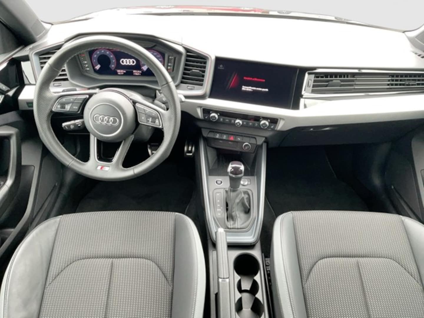 Bild über Audi A1 Sportback S line 25 TFSI S tronic - für weitere Informationen kontaktieren Sie den Audi Partner
