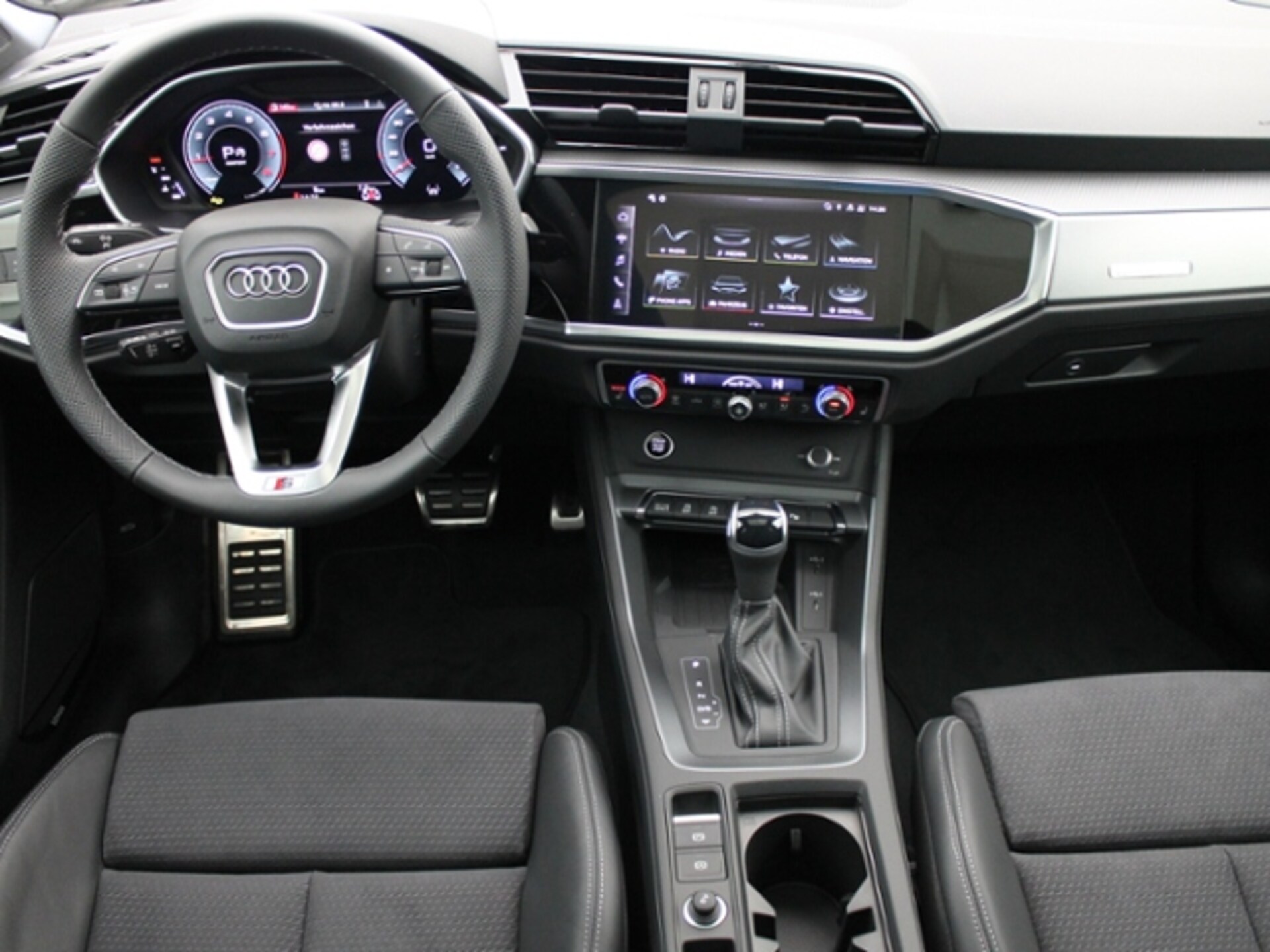 Audi Q3 Sportback S line