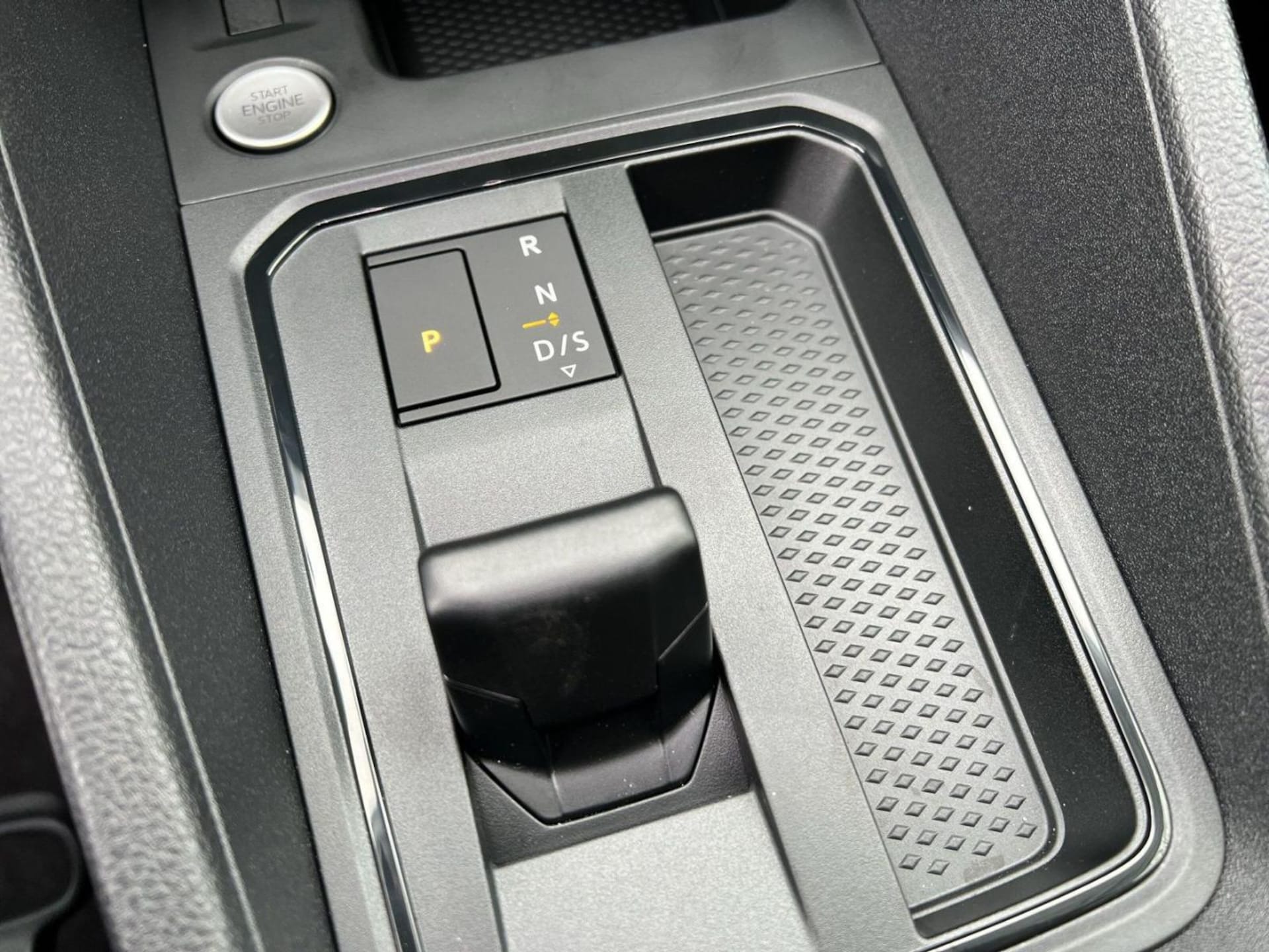 Volkswagen Caddy Basis-Modell