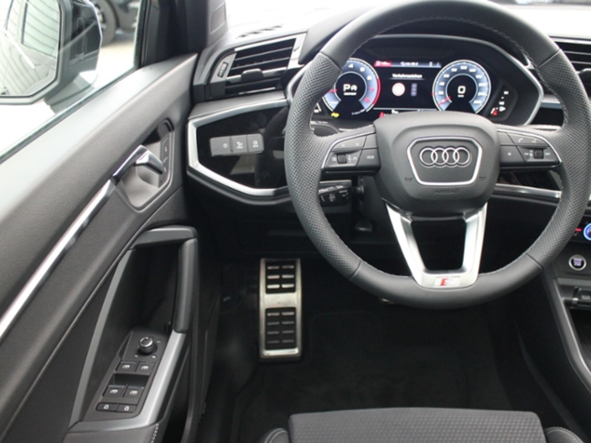 Audi Q3 Sportback S line