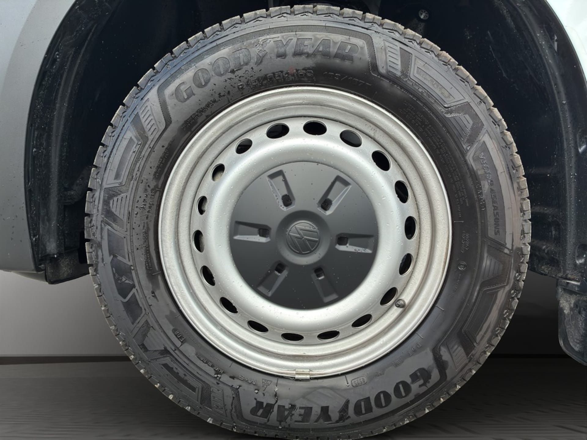 Volkswagen Transporter Kasten langer Radstand
