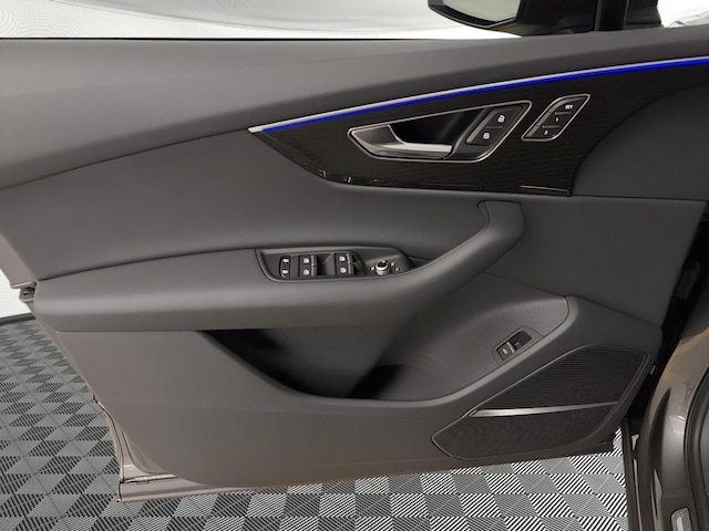 2026 Audi Q7 Premium - Photo 14