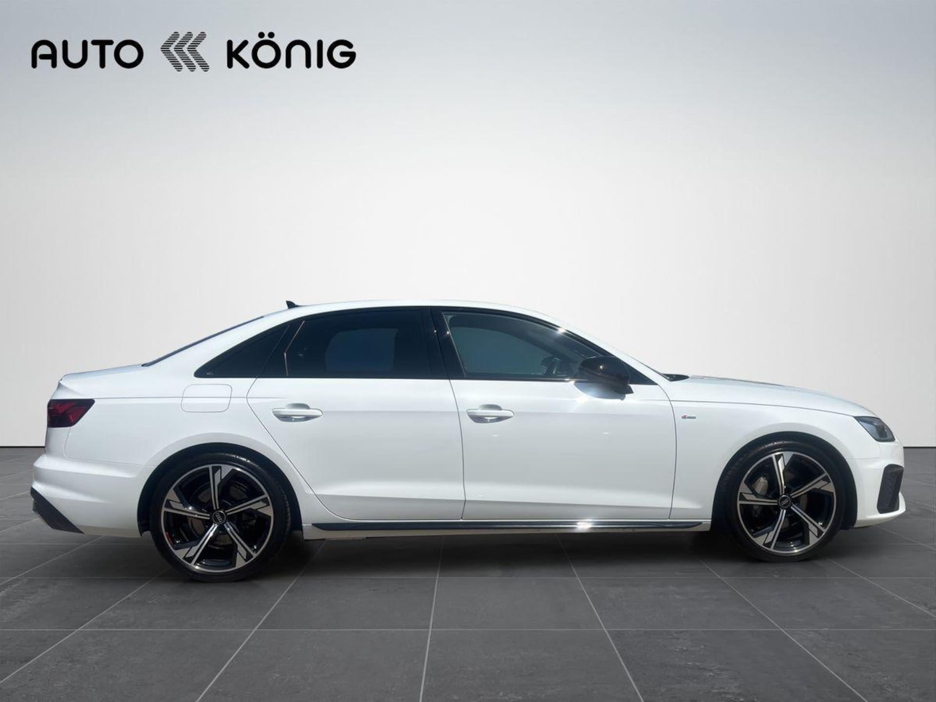 Audi A4 Limousine S line