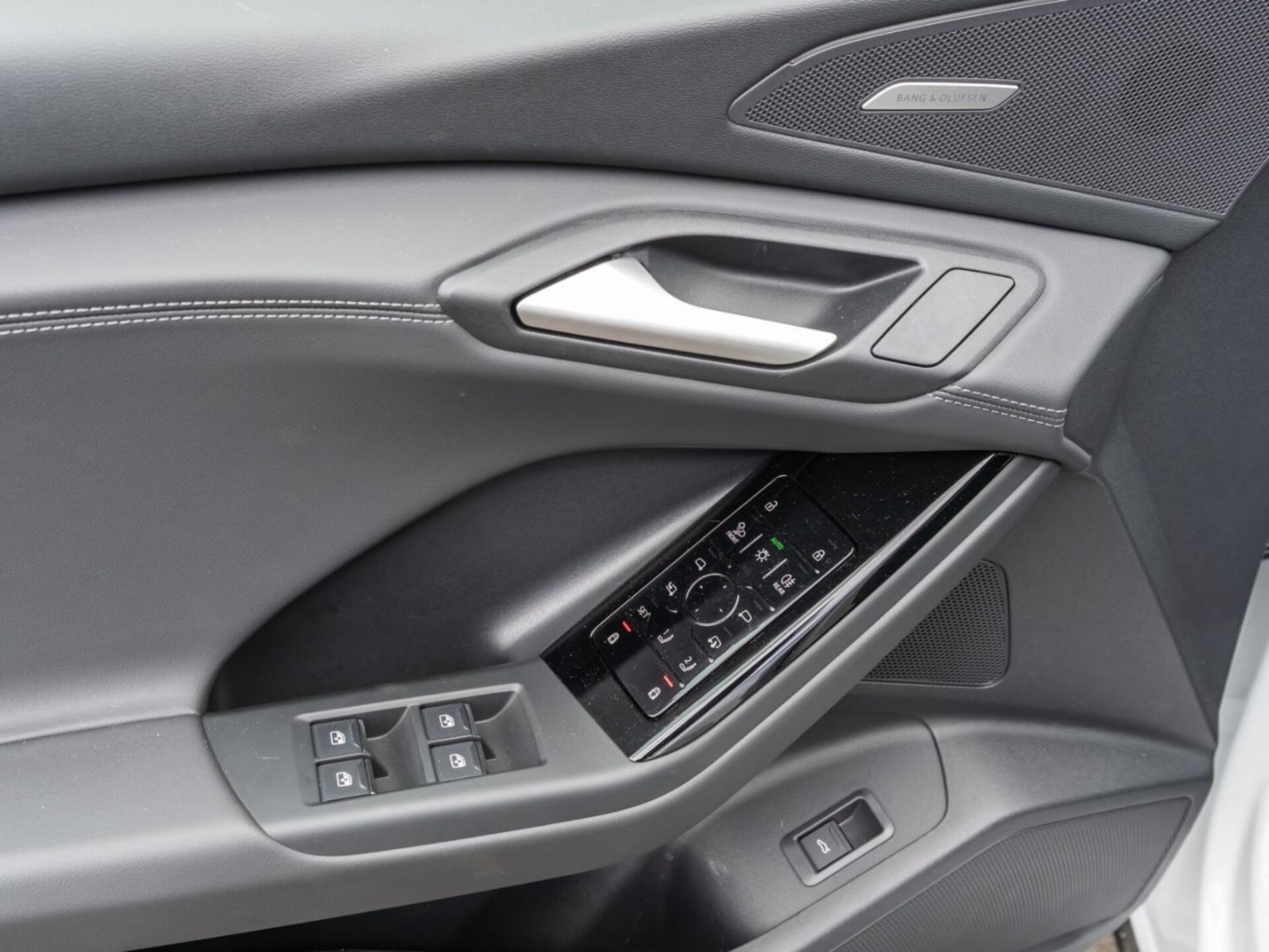Audi Q6 SUV e-tron