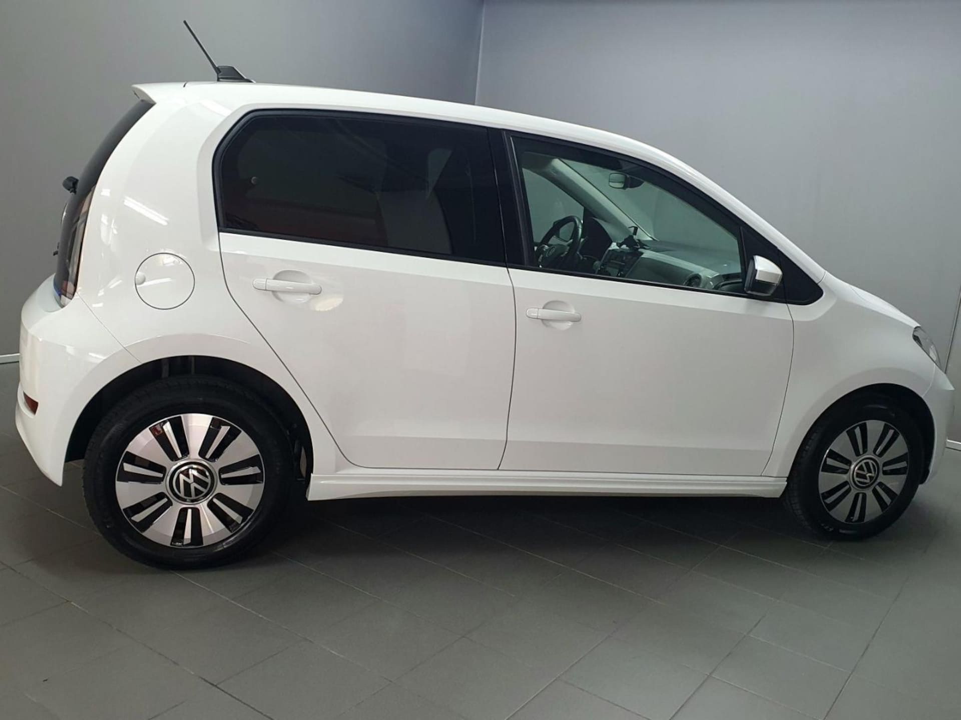 Volkswagen e-up! Style "Plus"
