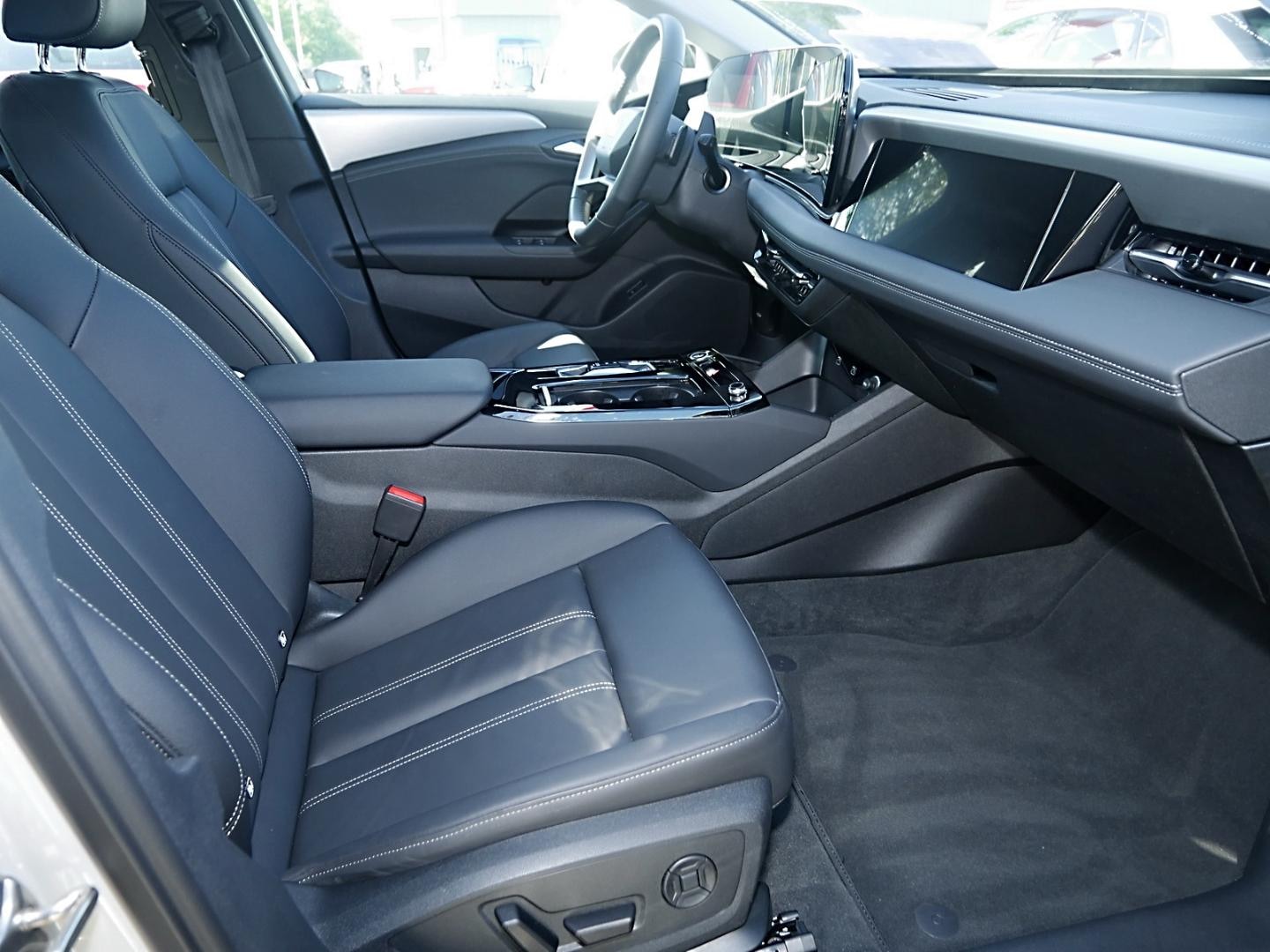 Bild über Audi A6 Avant e-tron S line business e-tron performance 270 kW - für weitere Informationen kontaktieren Sie den Audi Partner