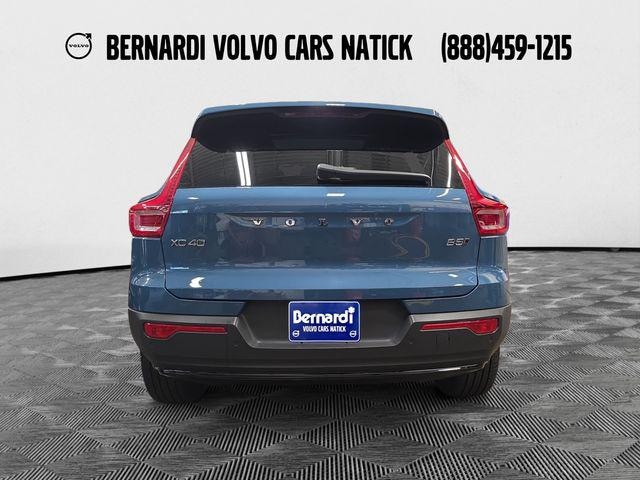 2023 Volvo XC40