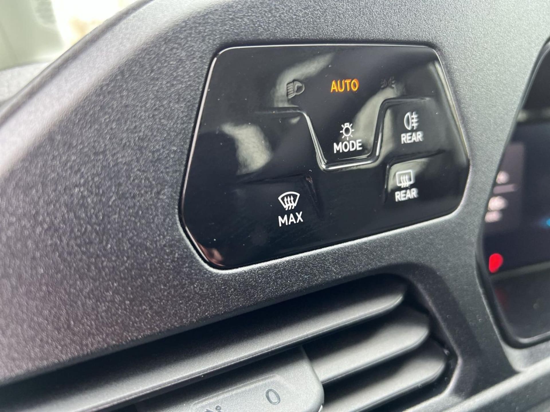 Volkswagen Caddy Basis-Modell
