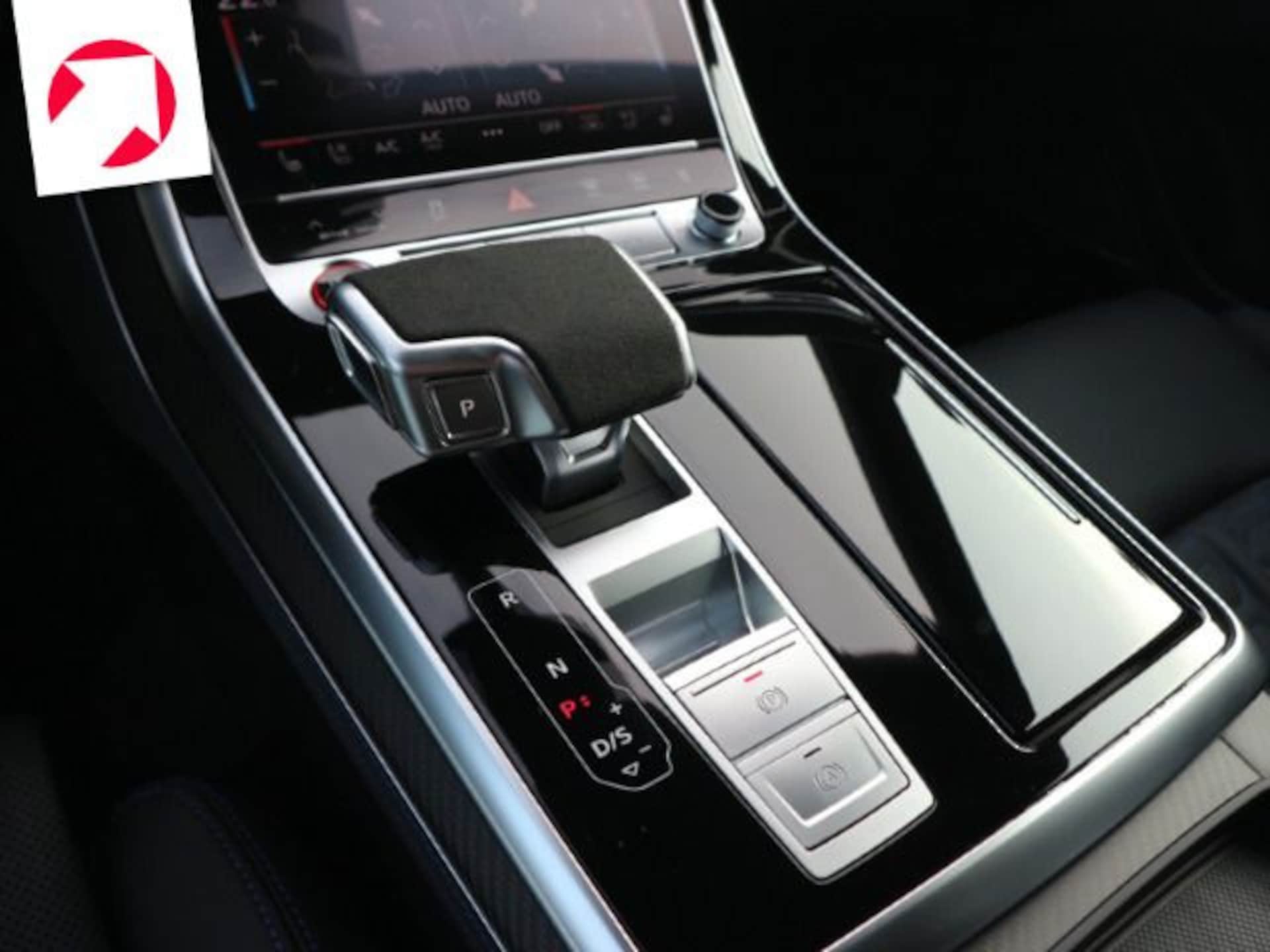 Audi RS Q8 SUV performance