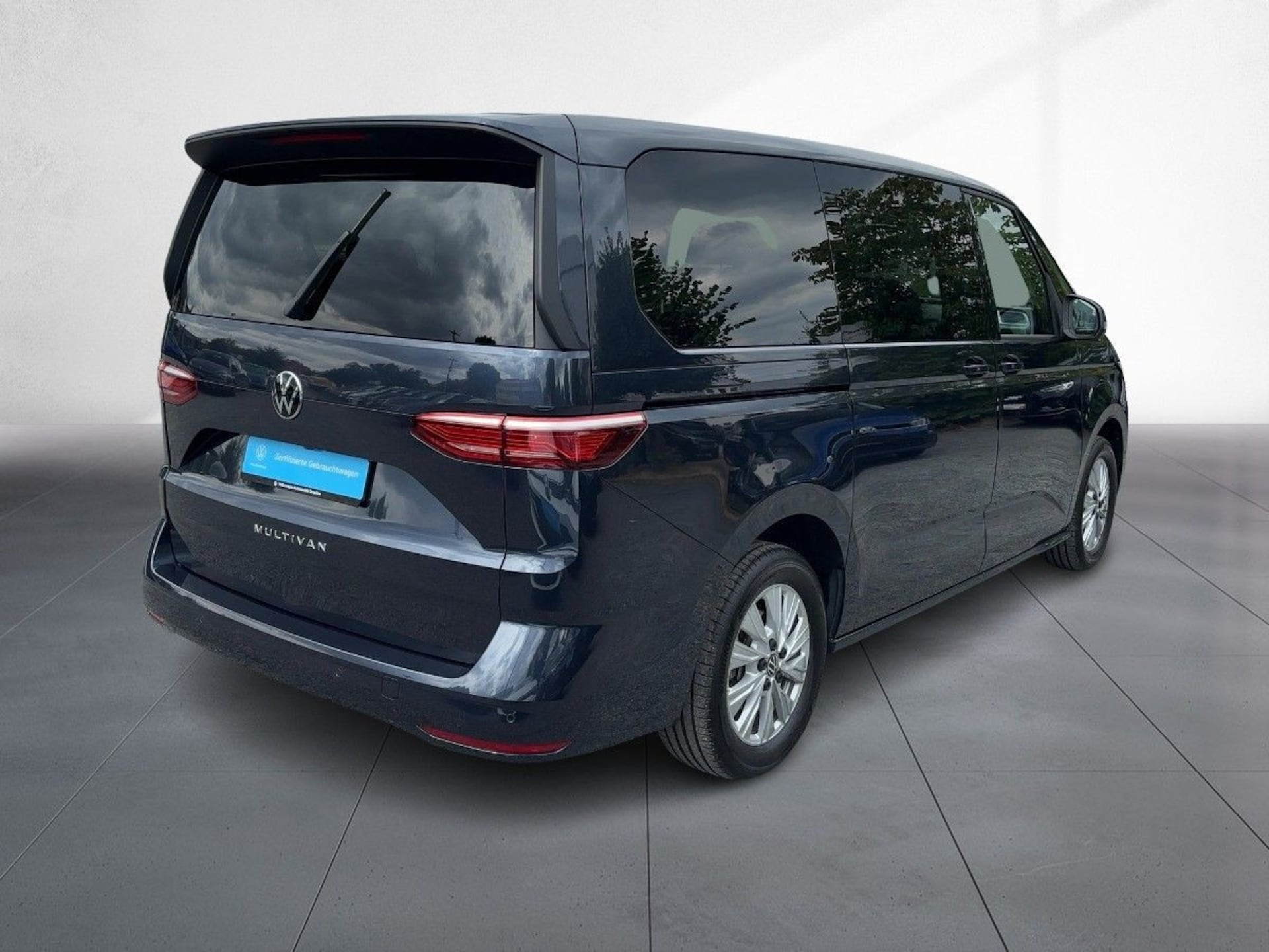 Volkswagen Multivan Langversion Basis-Modell