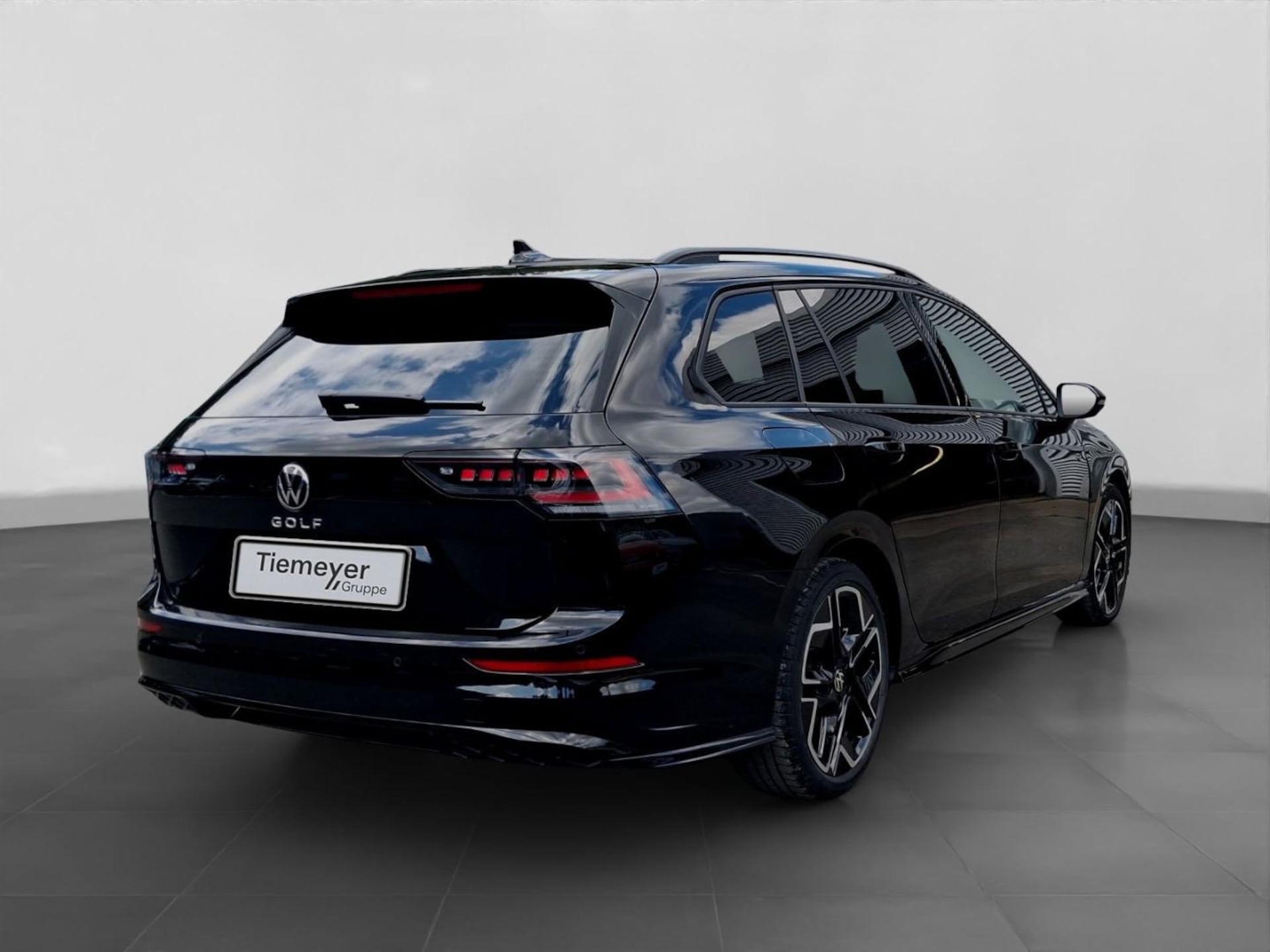 Volkswagen Golf Variant R-Line