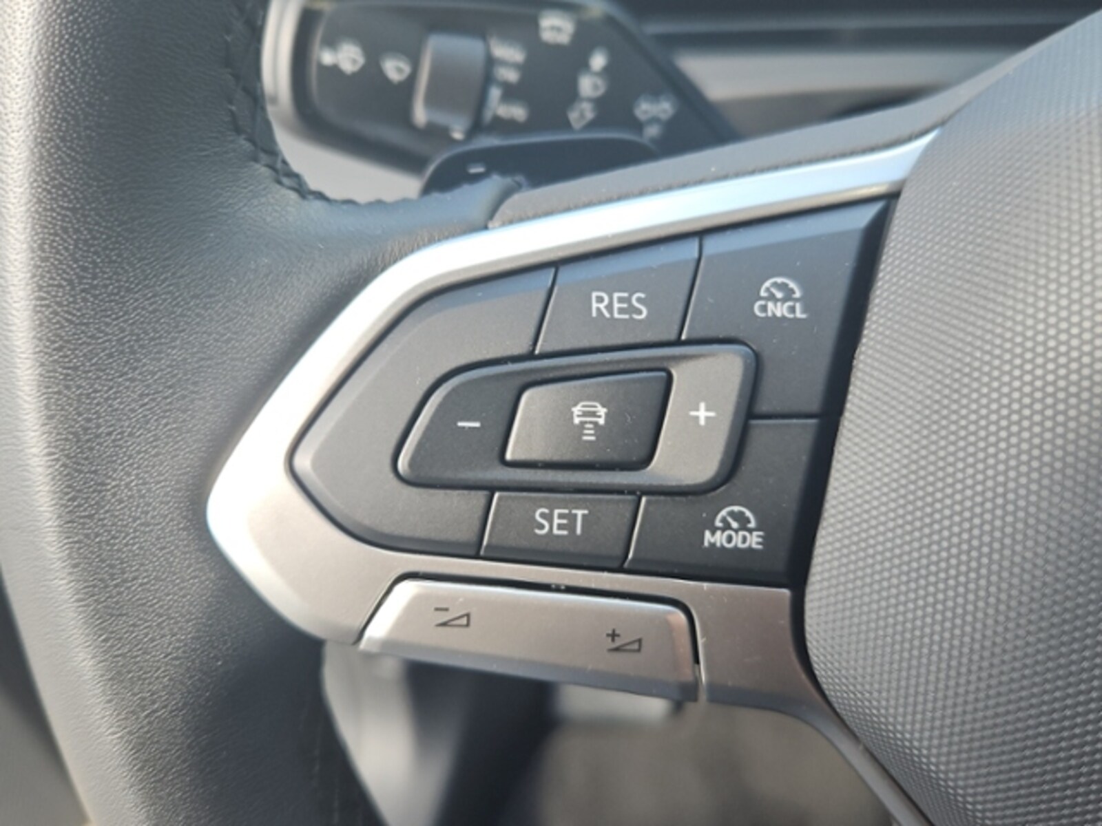 Volkswagen Tiguan – Bild 14