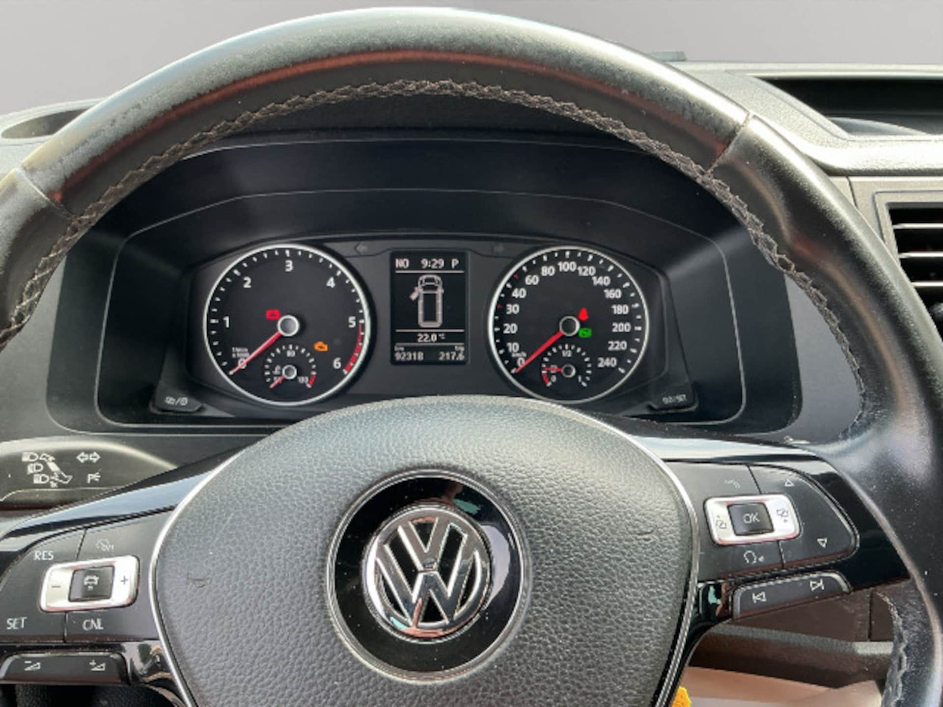 Volkswagen T6 Transporter Kombi langer Radstand