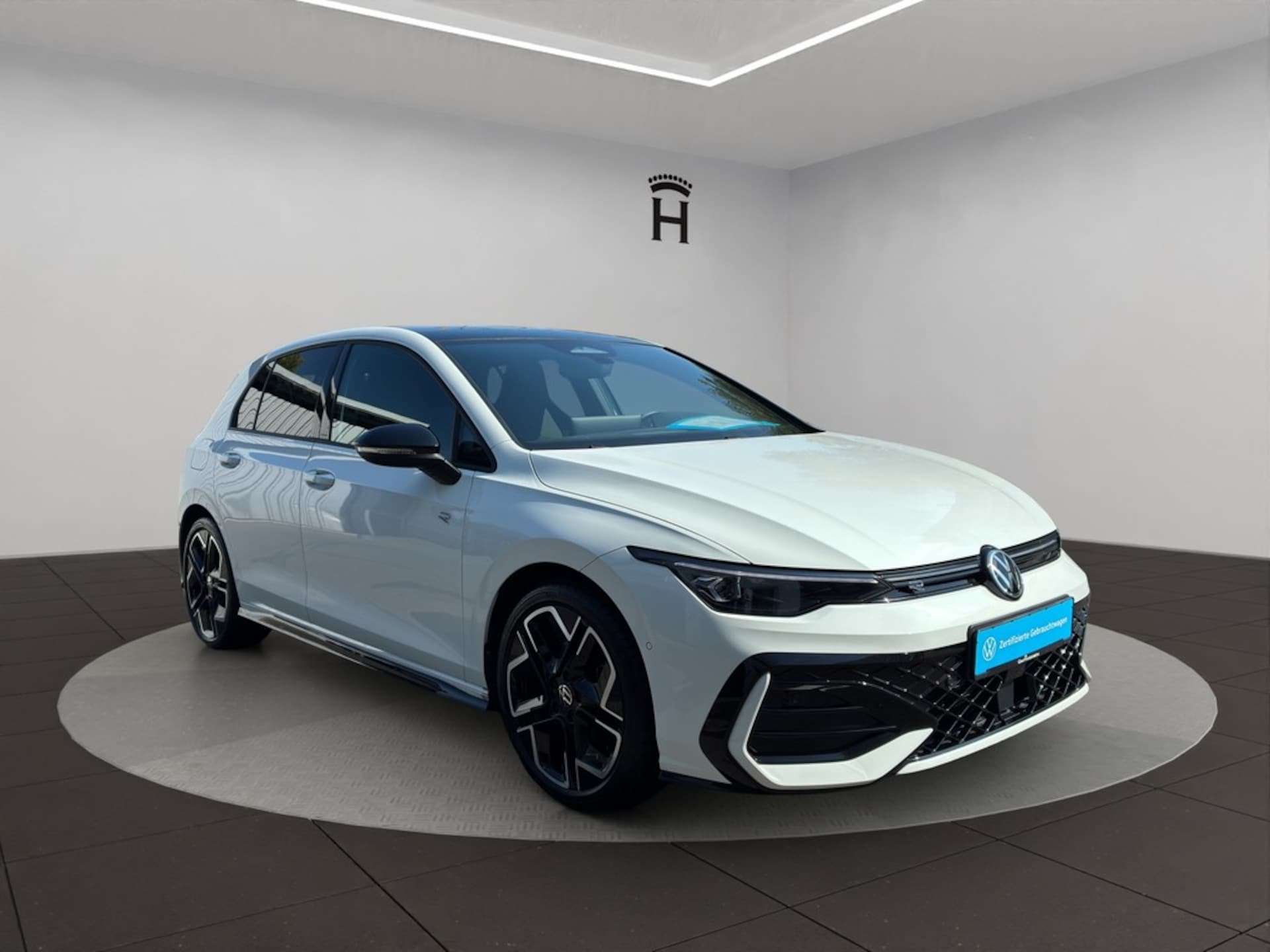 Volkswagen Golf R-Line