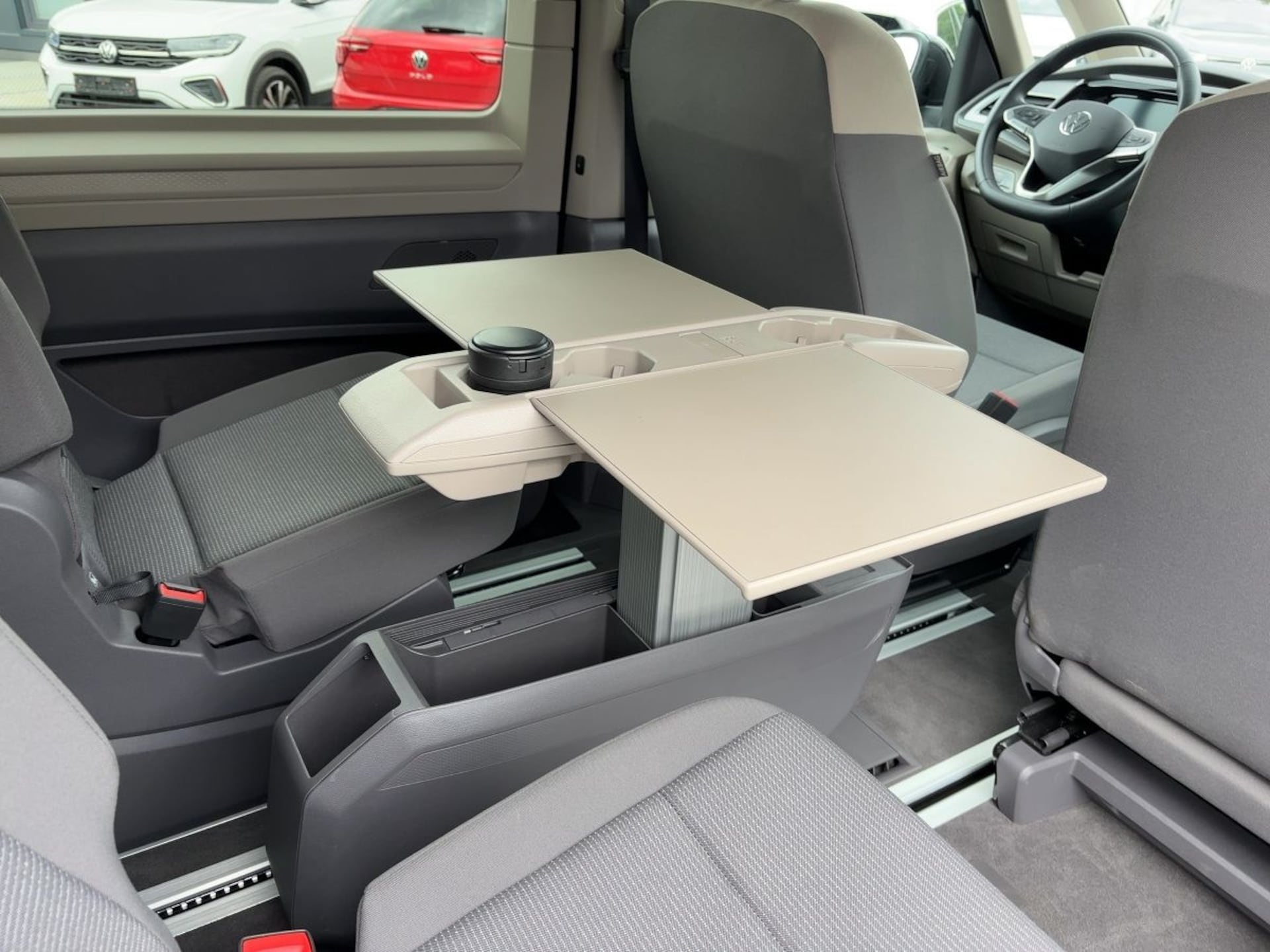 Volkswagen Multivan Langversion Basis-Modell