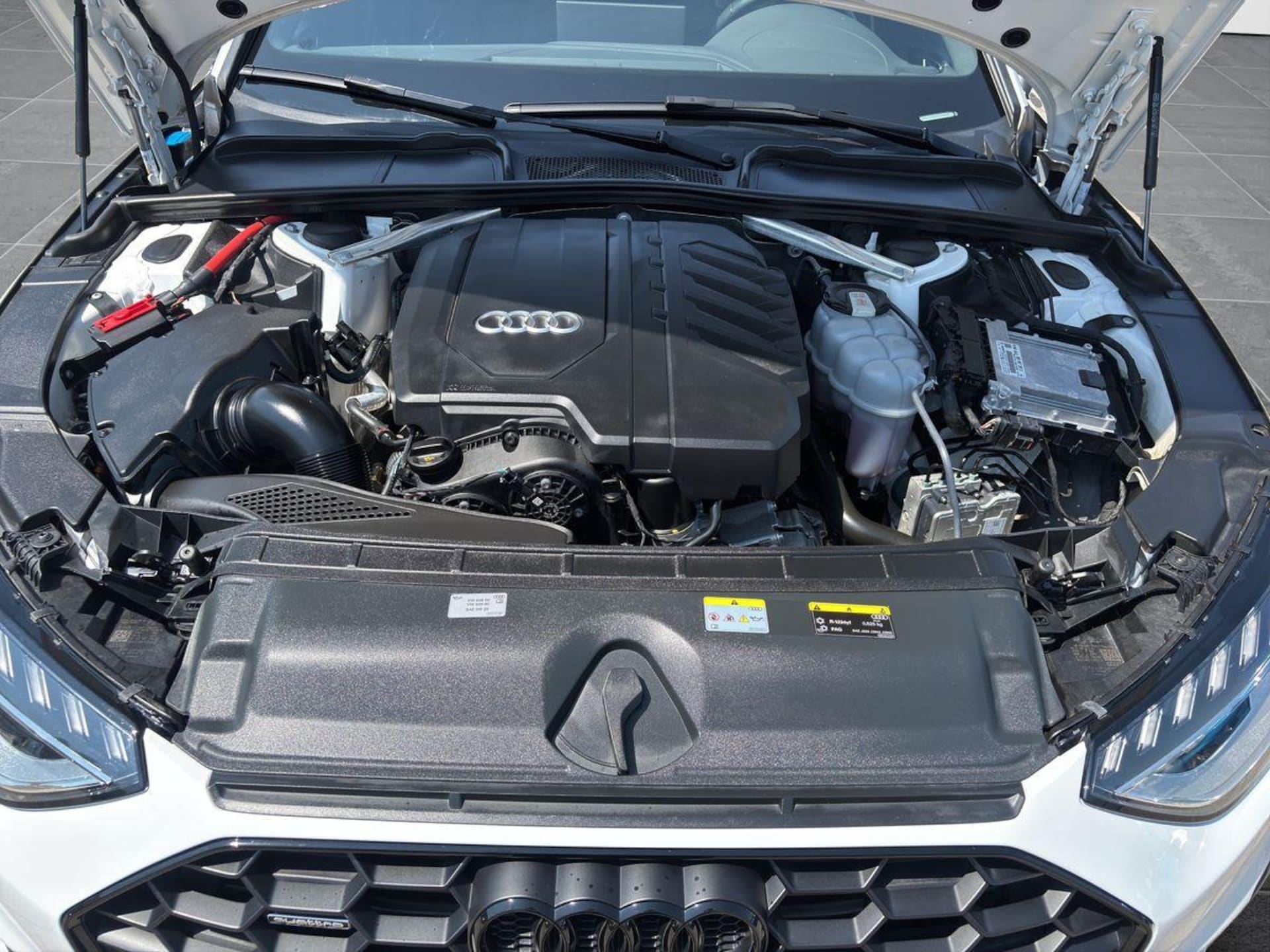 Audi A4 Limousine S line